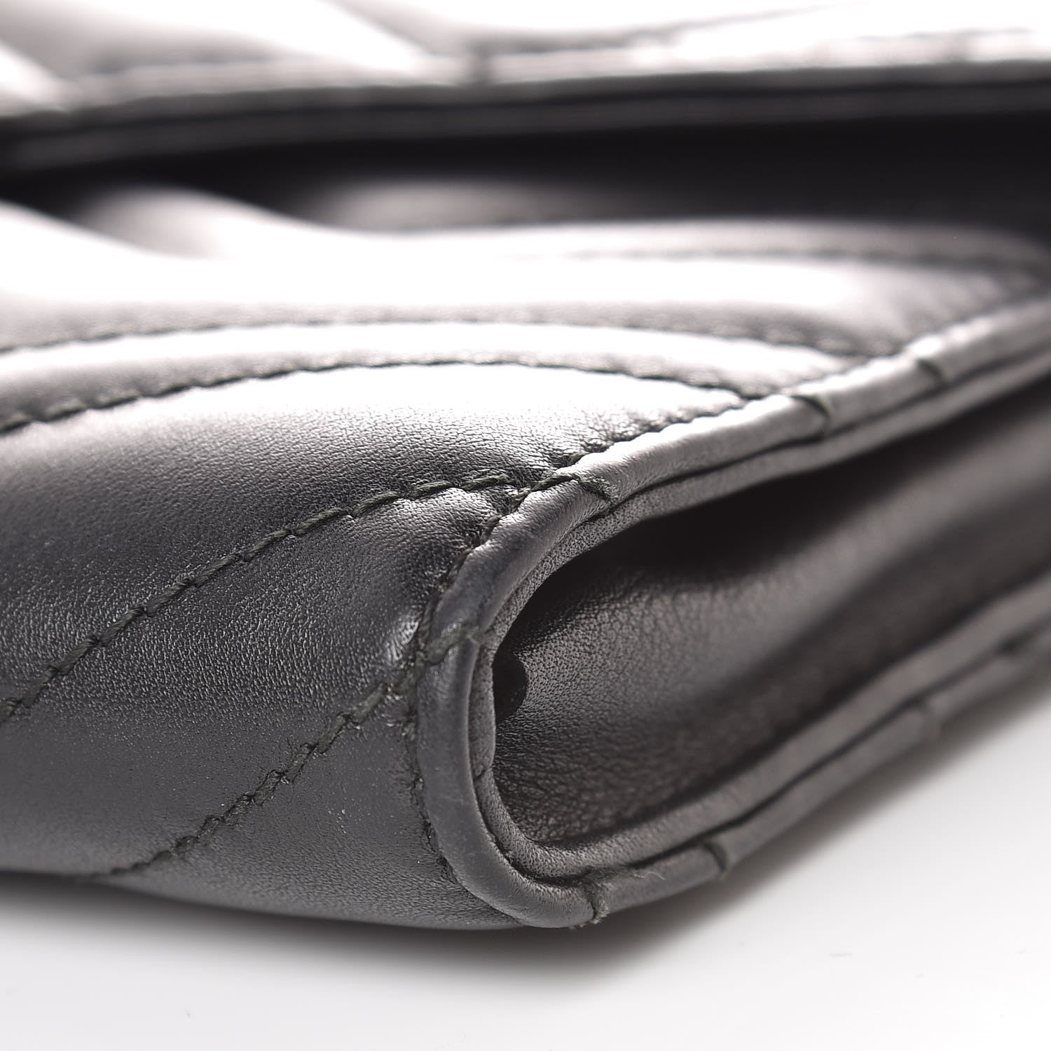 Gucci Calfskin Matelasse Mini GG Marmont Chain Wallet Black 9 of 17