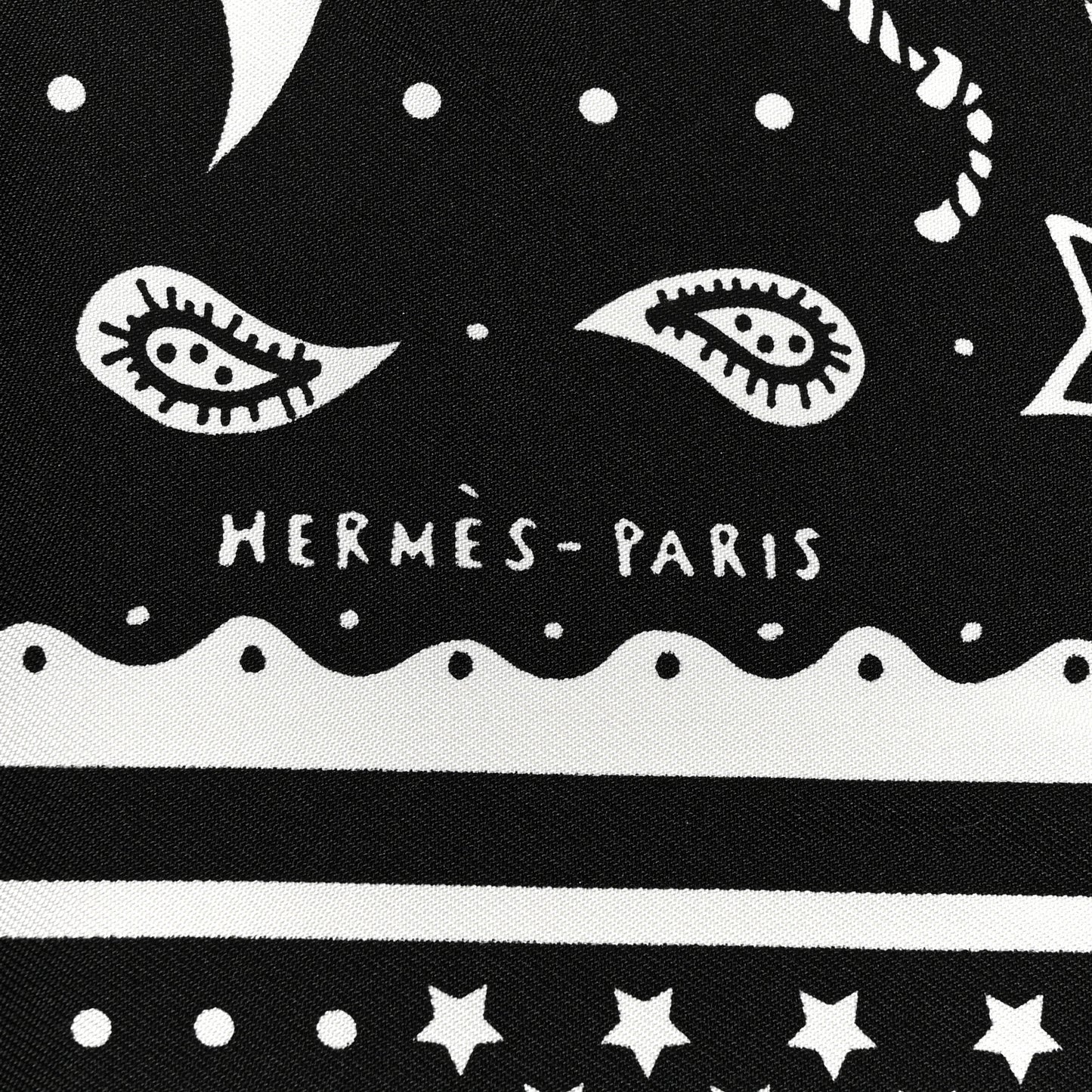 Silk Le Rodeo Des Fruits Bandana Scarf 55 Black White
