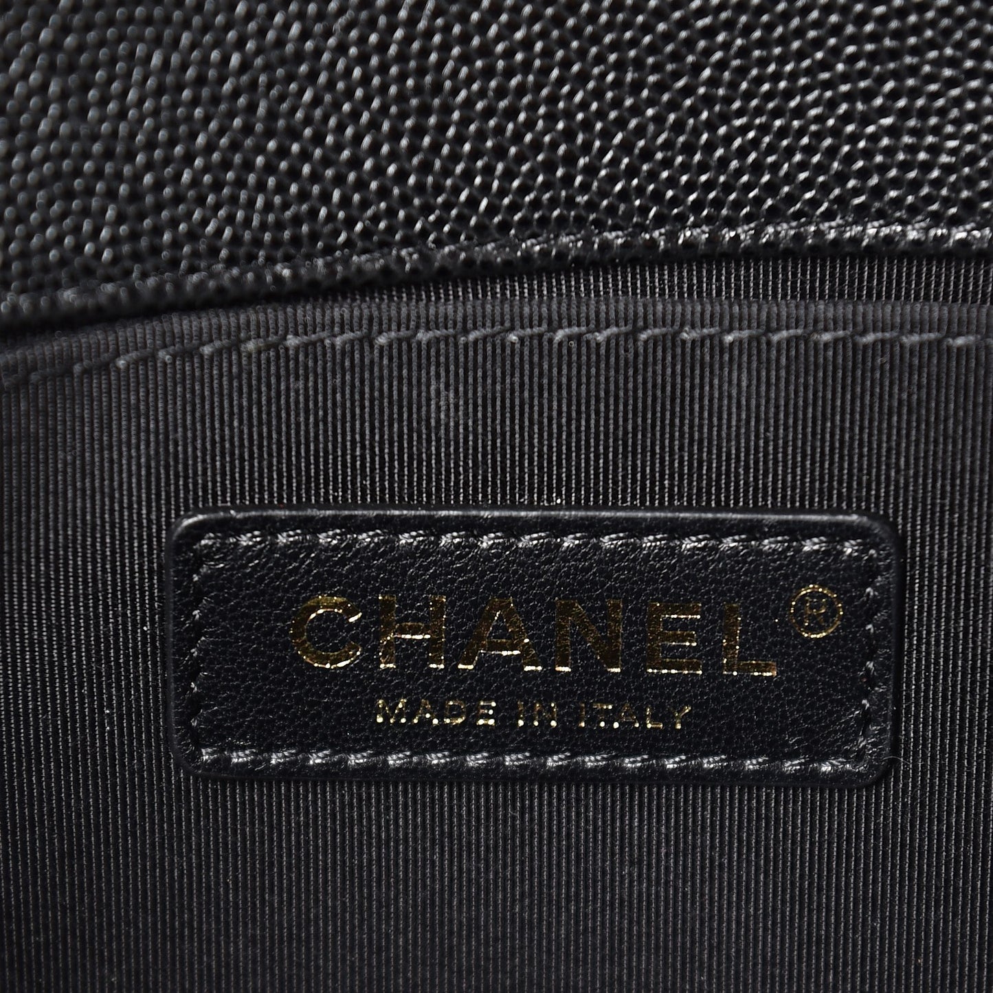 Caviar Quilted Medium Boy Flap Black