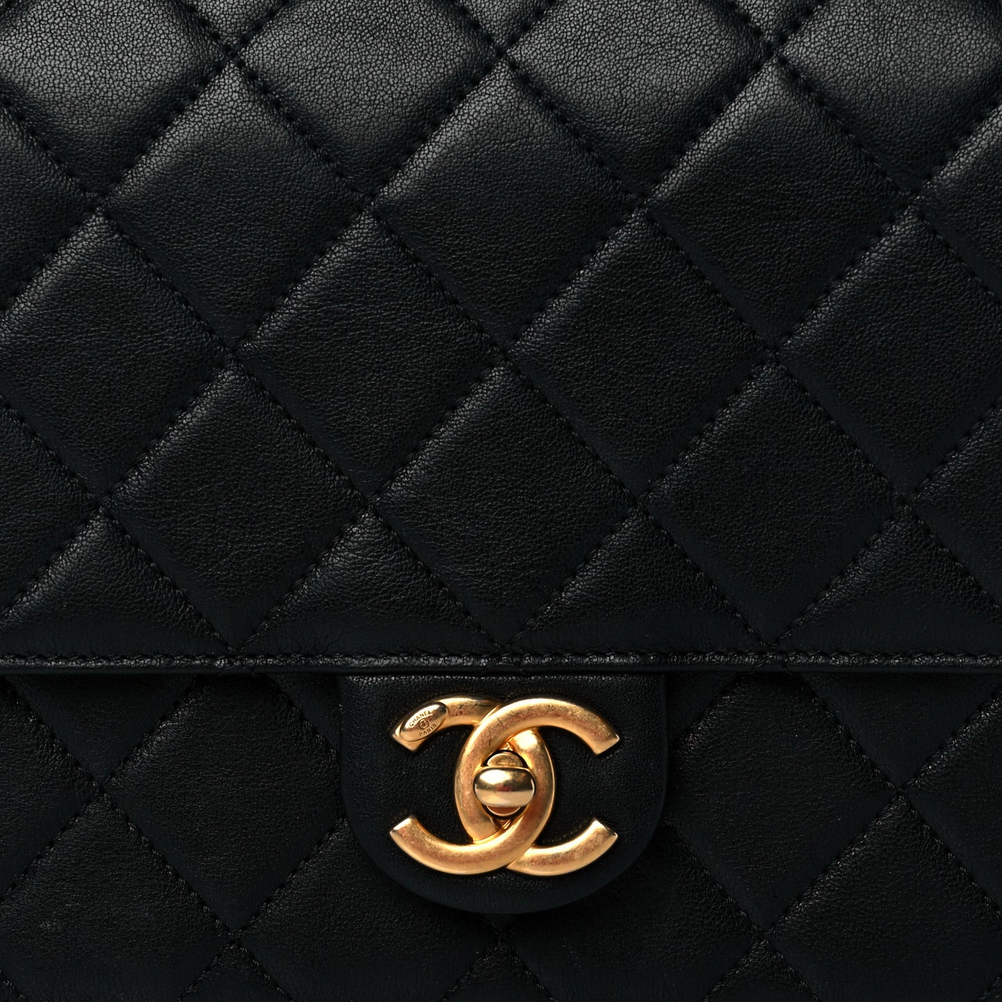 Goatskin Quilted Pearl Chain Flap Bag Black
