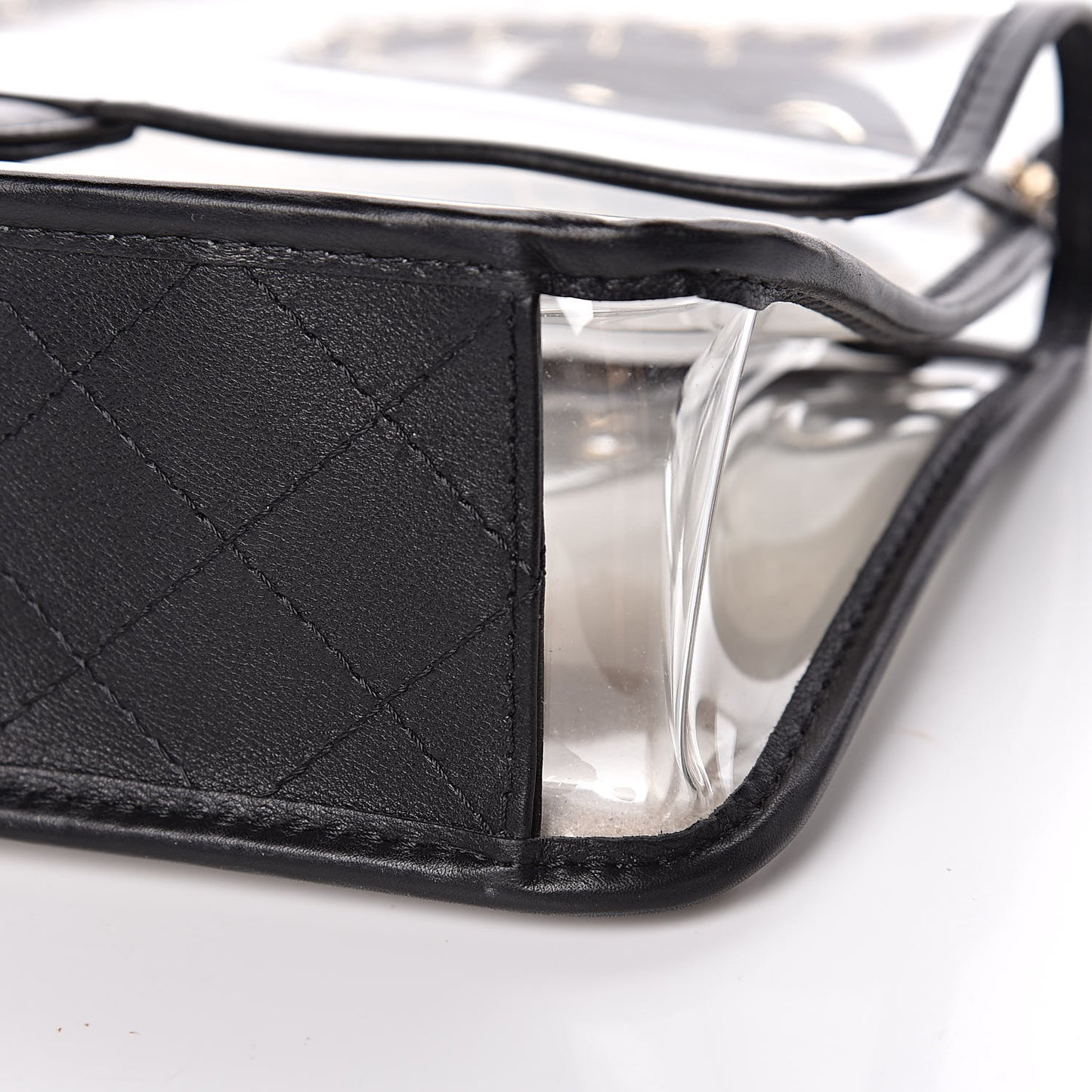 Lambskin PVC Medium Coco Sand Flap Black