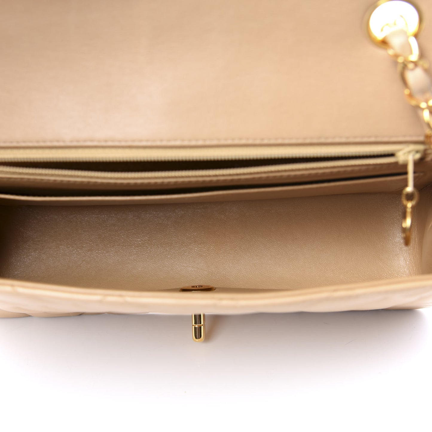 Lambskin Quilted Medium Single Flap Beige