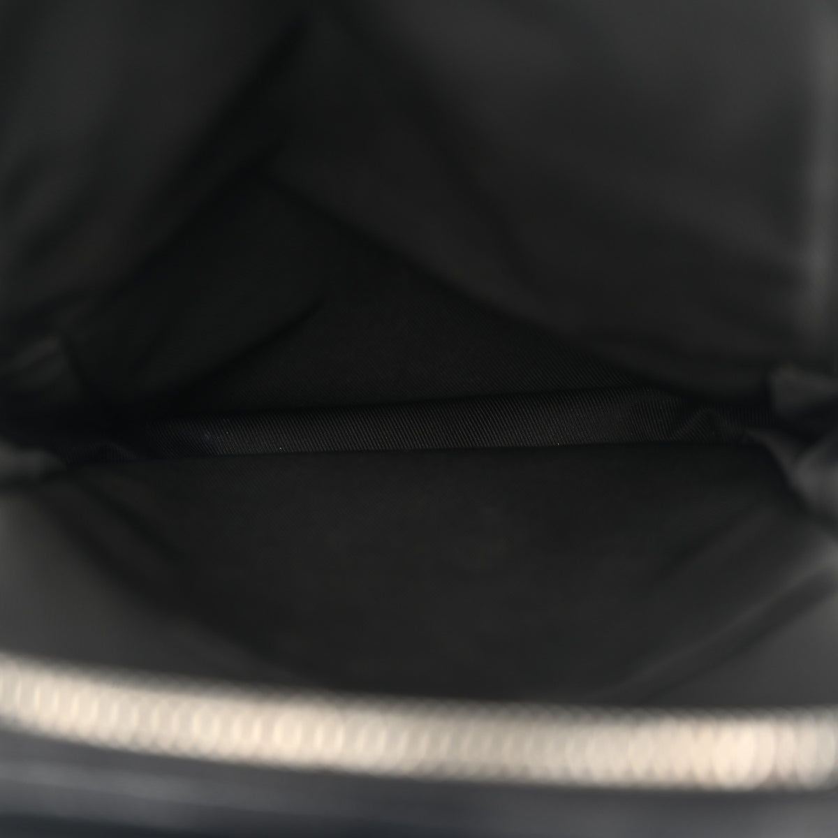 Damier Graphite Avenue Sling Bag Onyx Silver