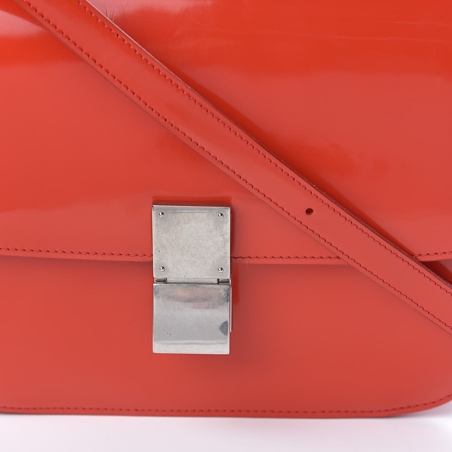 Spazzolato Calfskin Classic Box Medium Flap Vermillion