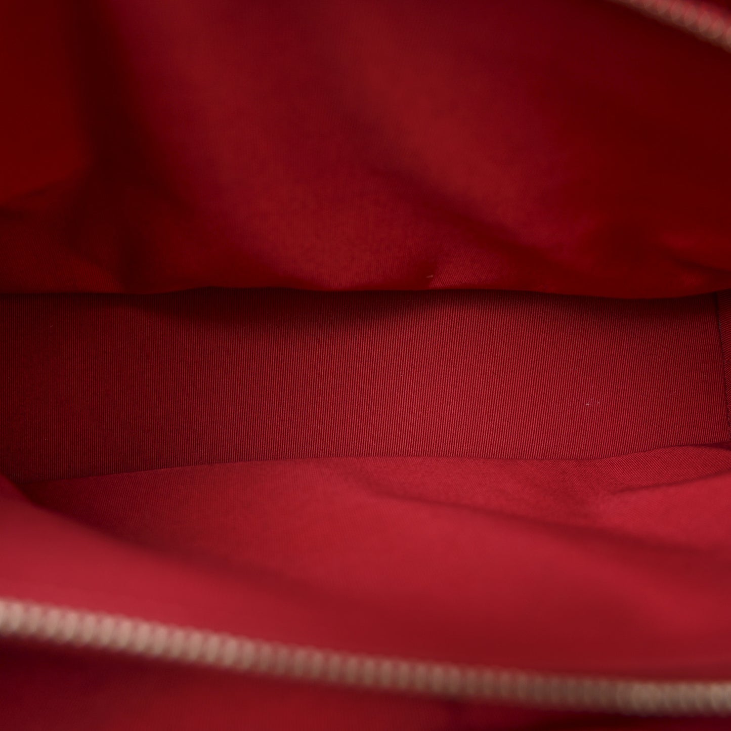 Vinyl Lipstick Ligne Tote Red