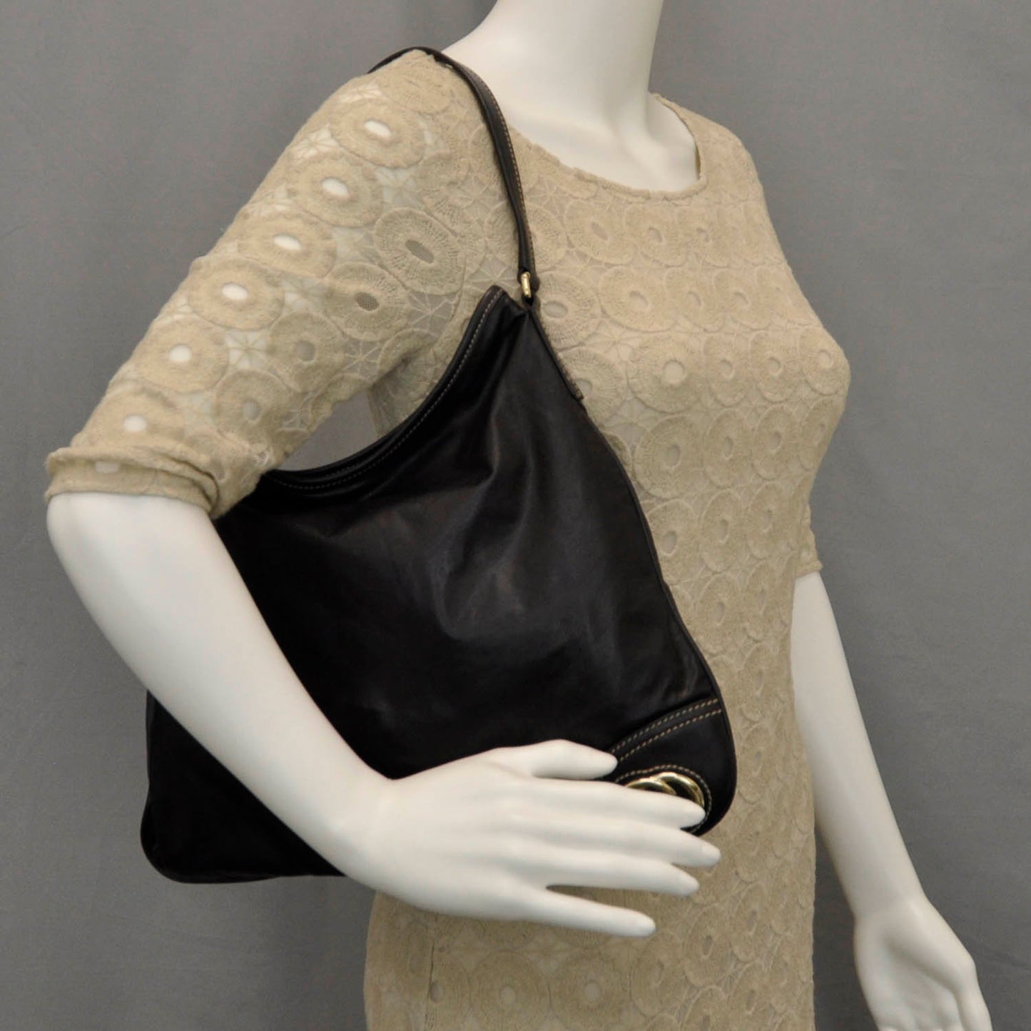 Leather New Britt Medium Hobo Black
