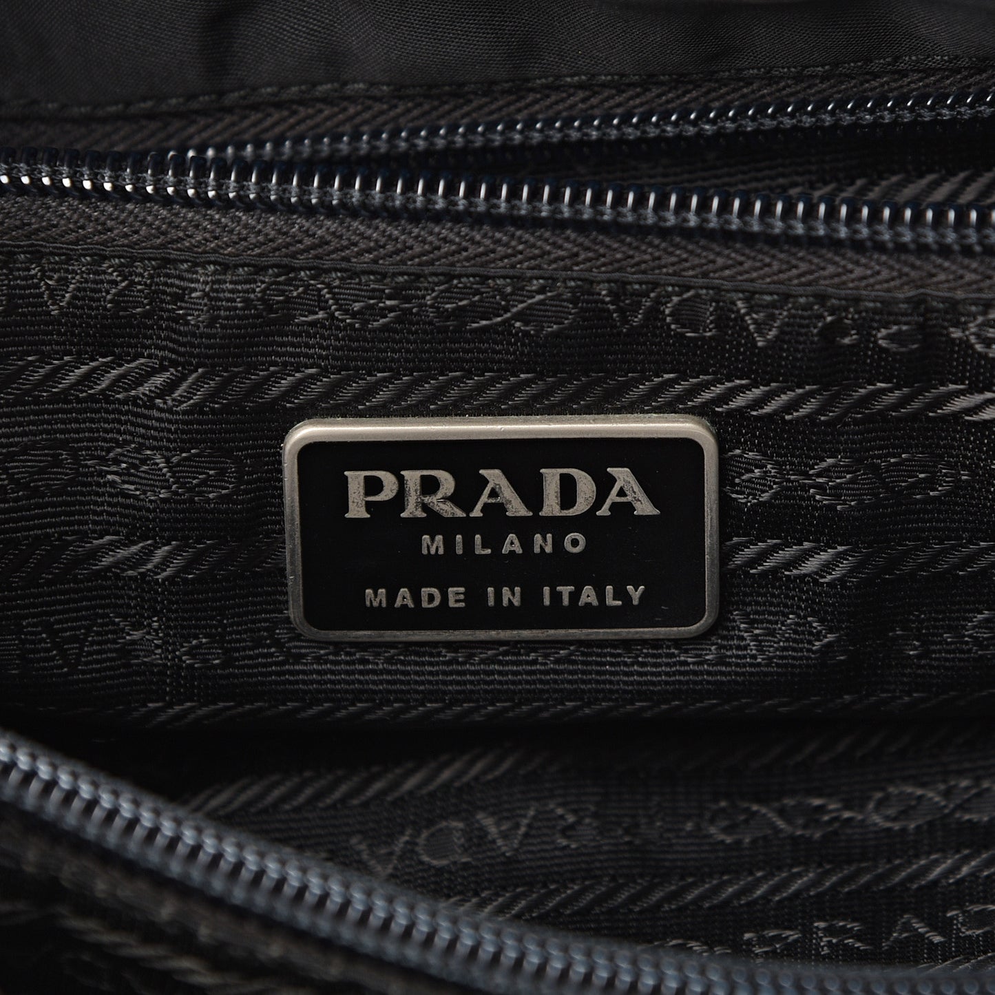 Nylon Flat Messenger Bag Black