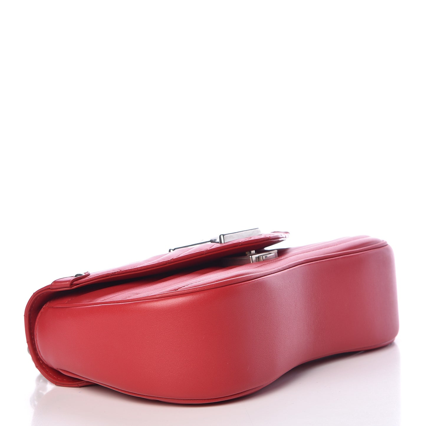 Calfskin New Wave Chain MM Ecarlate