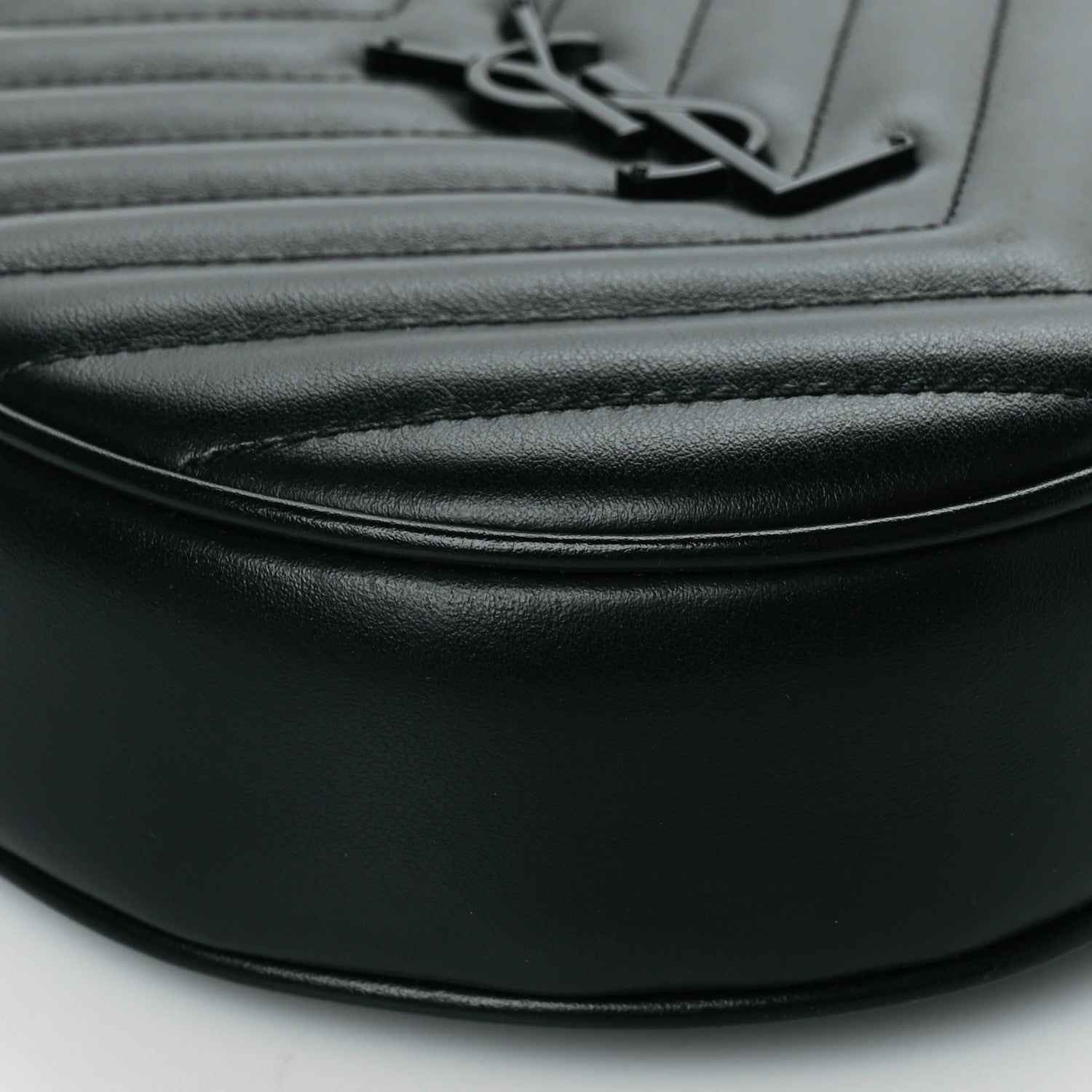 Saint Laurent Calfskin Matelasse Chevron Round Vinyle Camera Bag Black 9 of 10