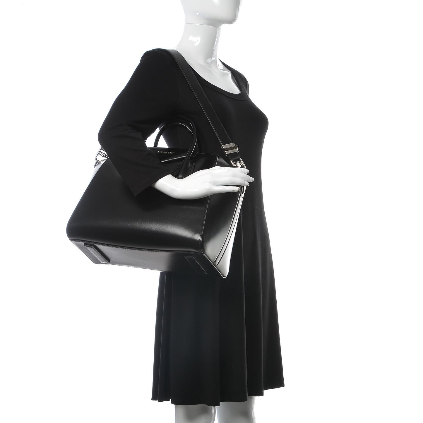 Shiny Lord Calfskin Medium Antigona Black