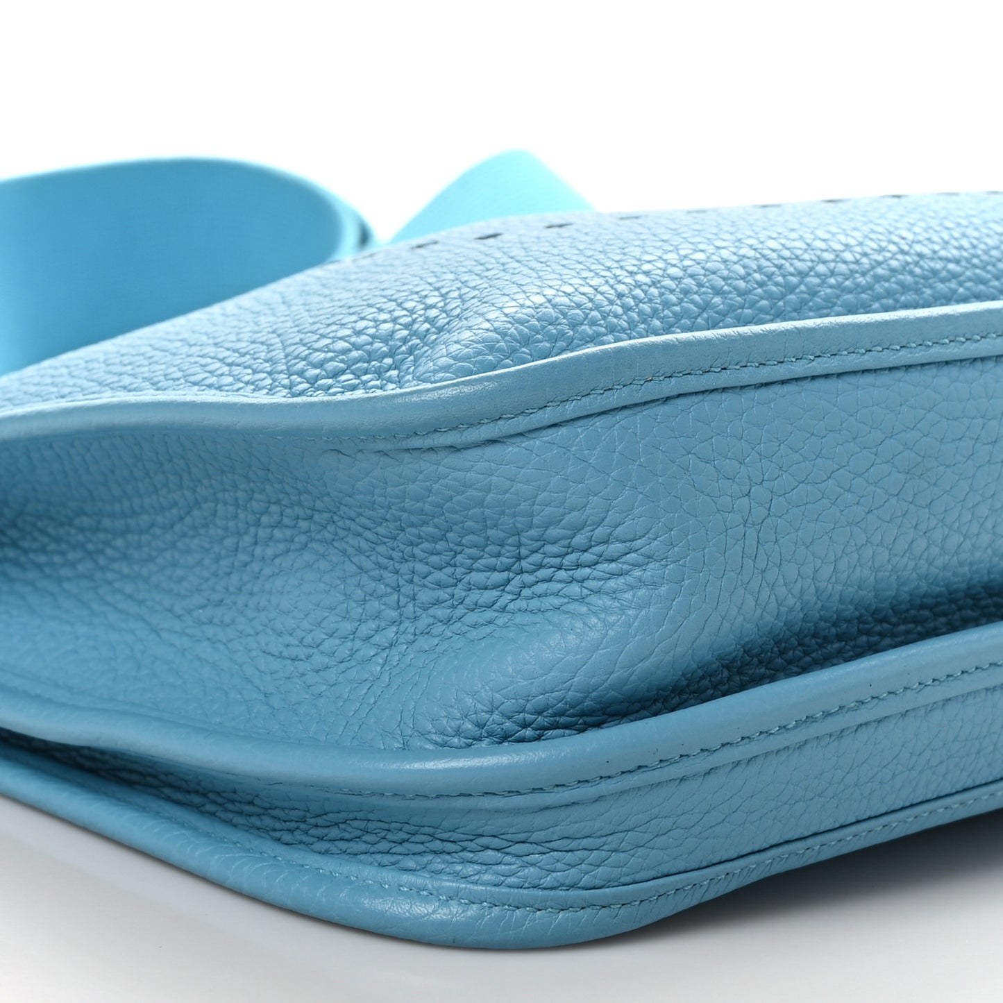 Taurillon Clemence Evelyne III PM Bleu Du Nord