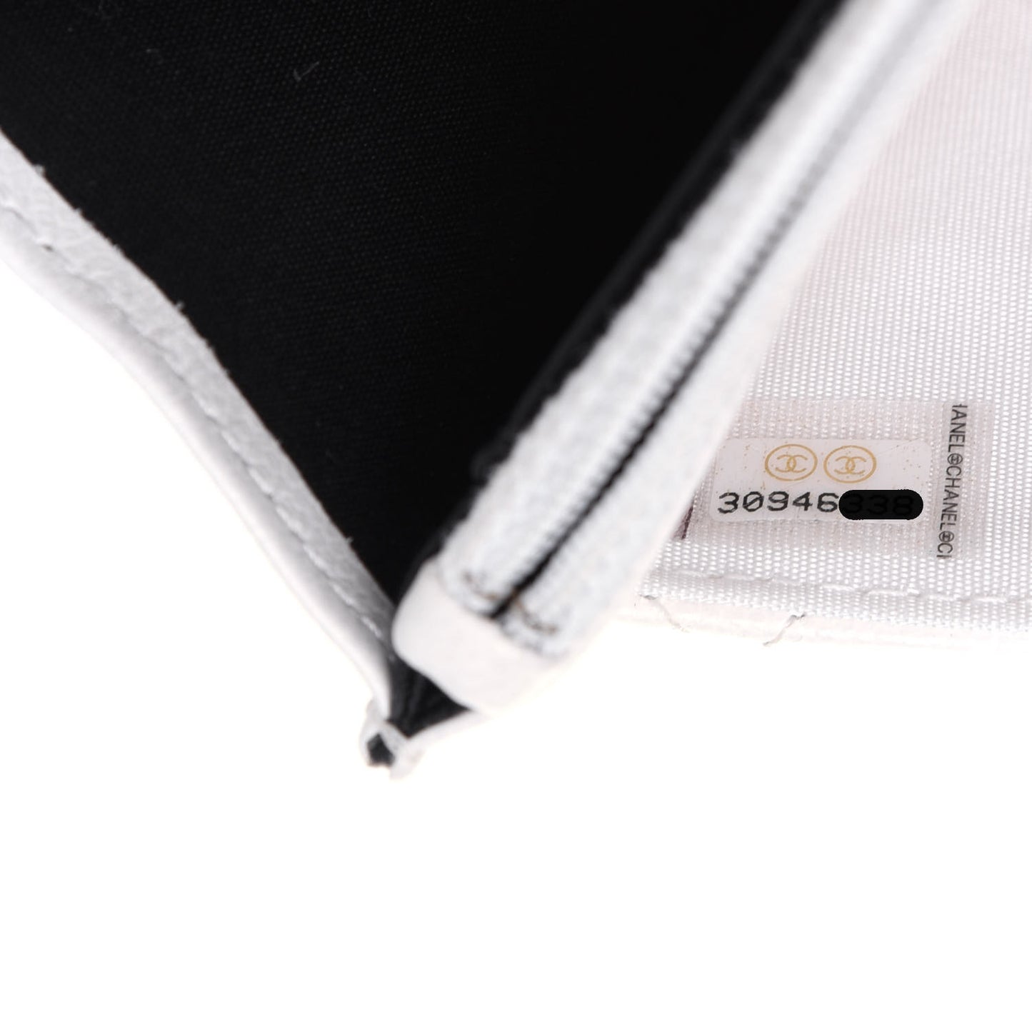 Caviar Quilted My Everything Wallet On Chain WOC White