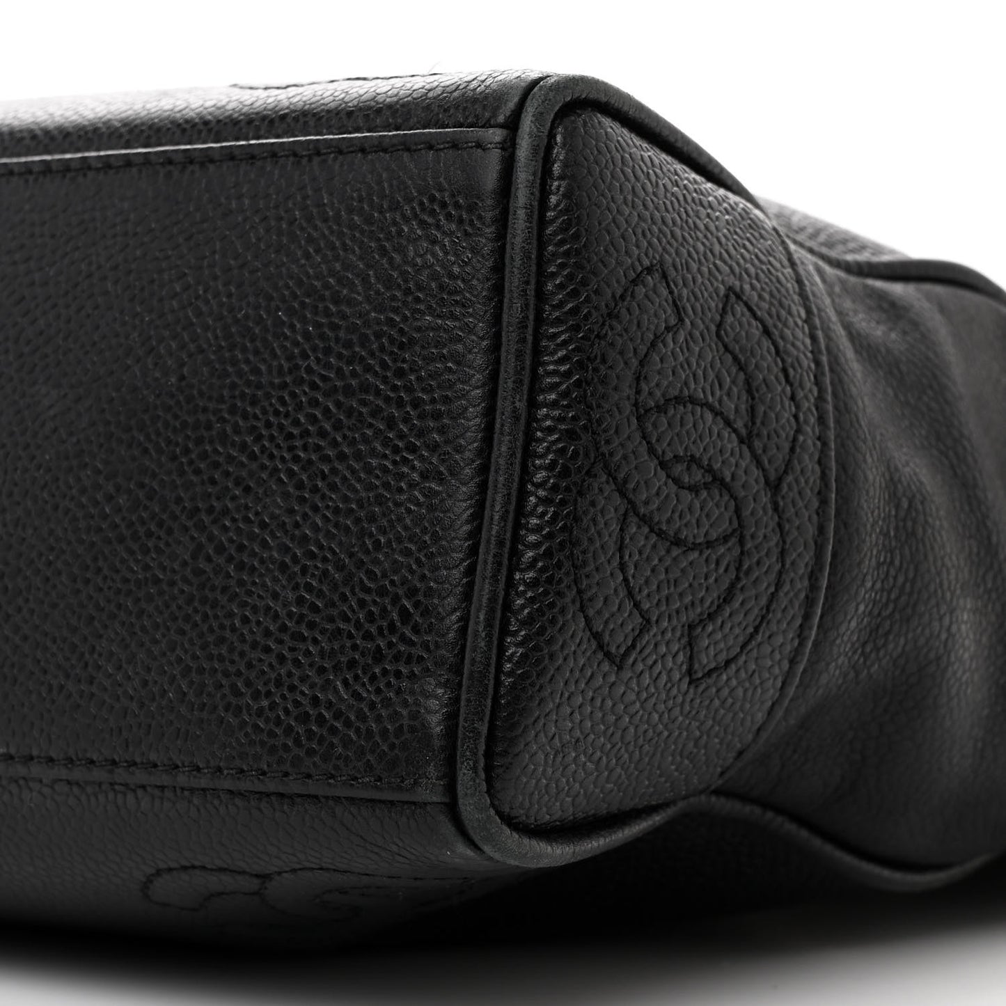 Caviar CC Shoulder Bag Black