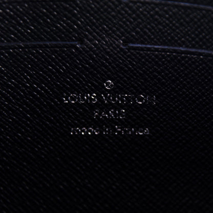 Louis Vuitton Savane Monogram Lion Chapman Pochette Voyage MM Ink 6 of 7