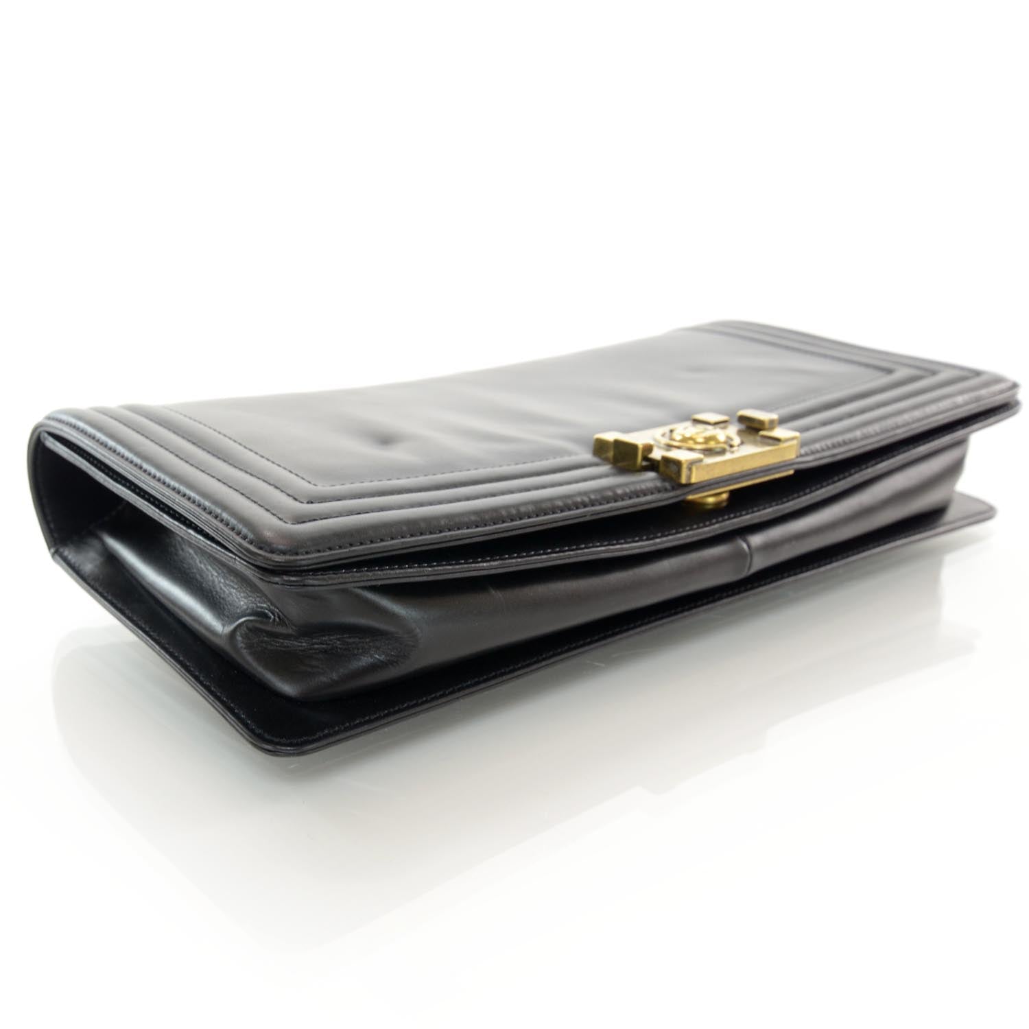 Chanel Jumbo Boy Clutch Black 4 of 8