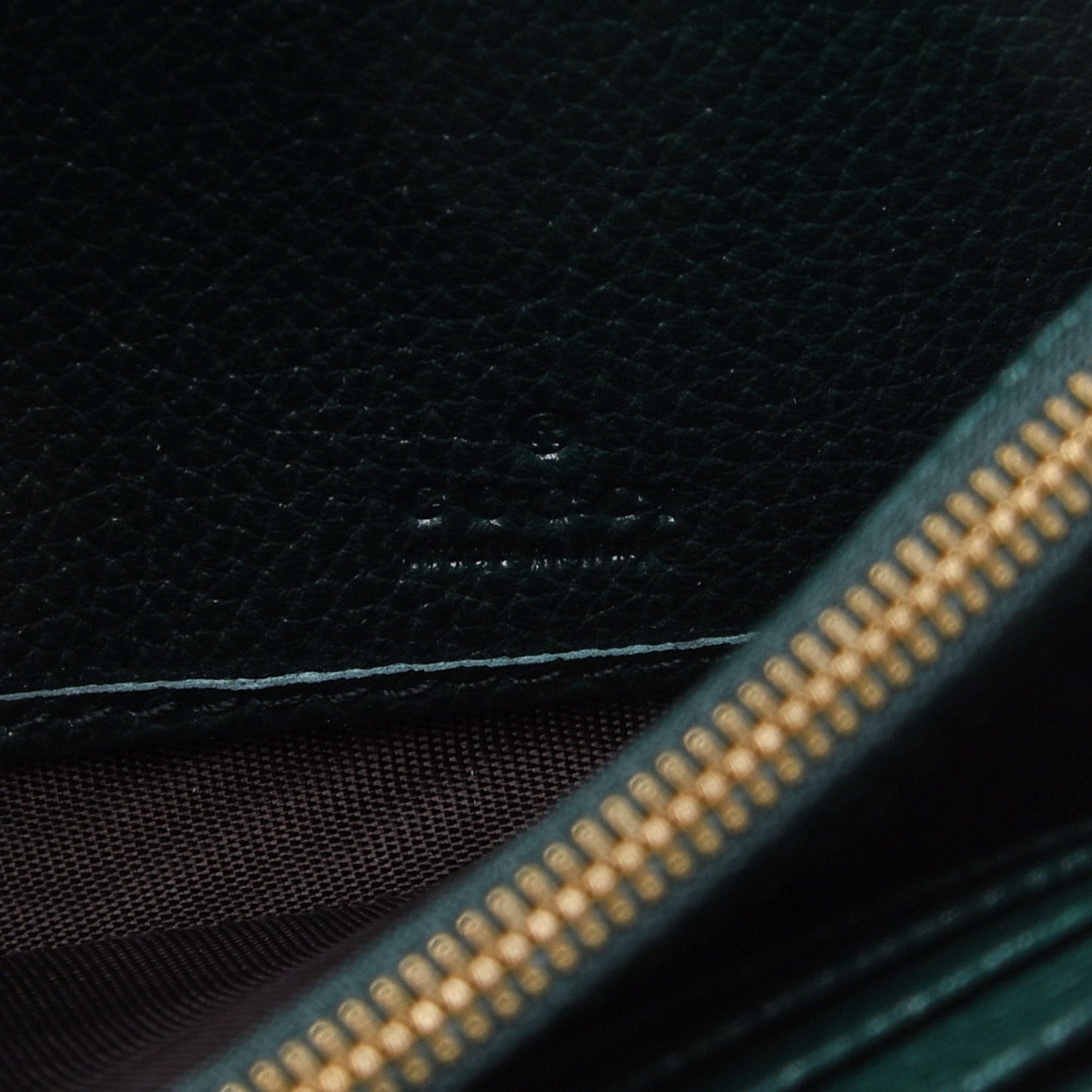 Grainy Calfskin Zumi Continental Wallet Vintage Green