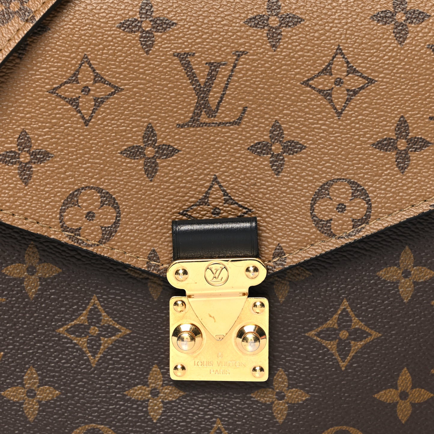Reverse Monogram Pochette Metis