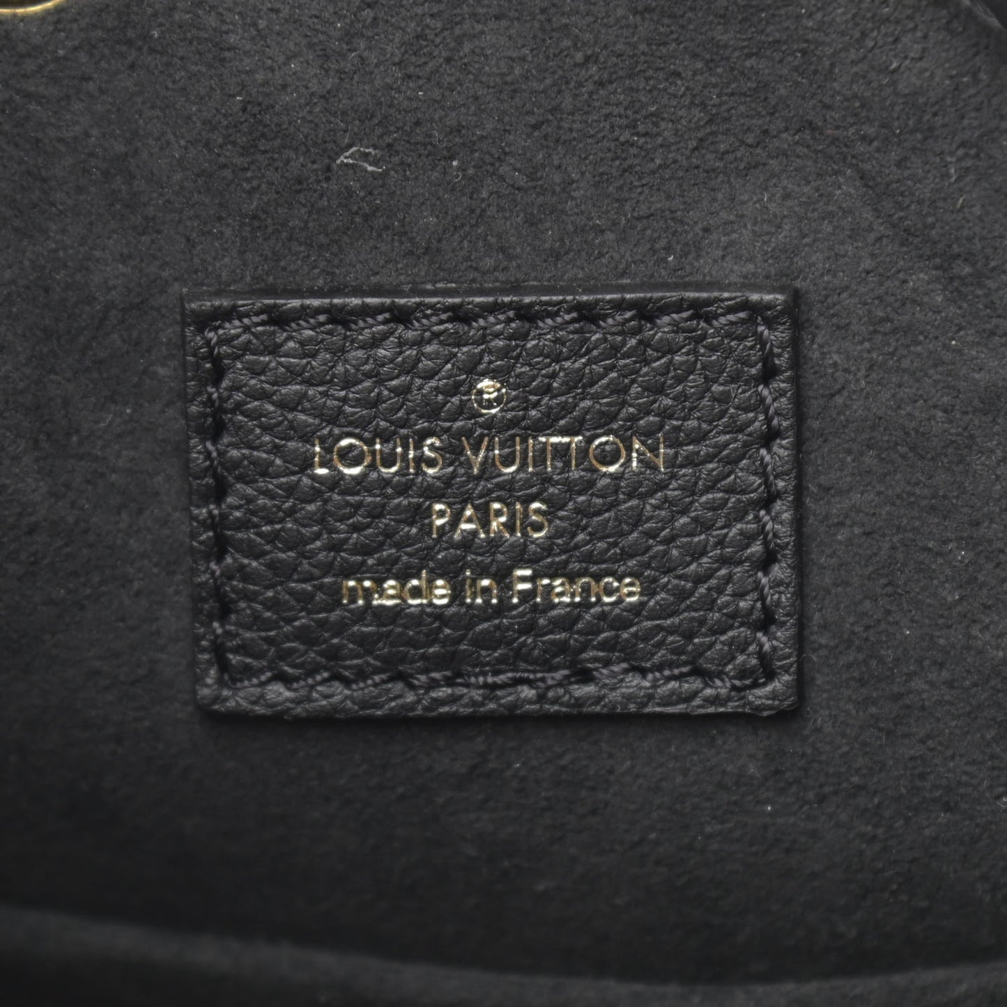 Calfskin Lockme Bucket MM Black