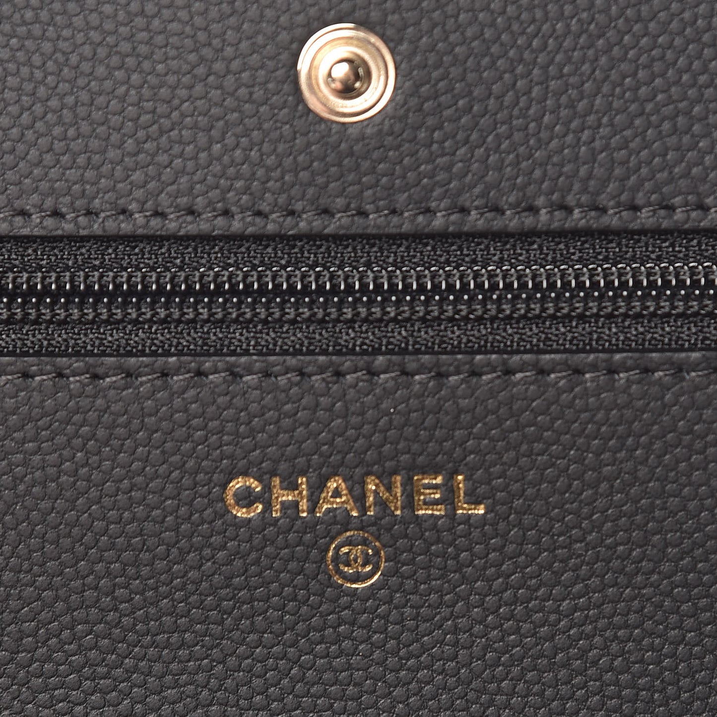 Caviar Chevron Quilted Wallet On Chain WOC Black
