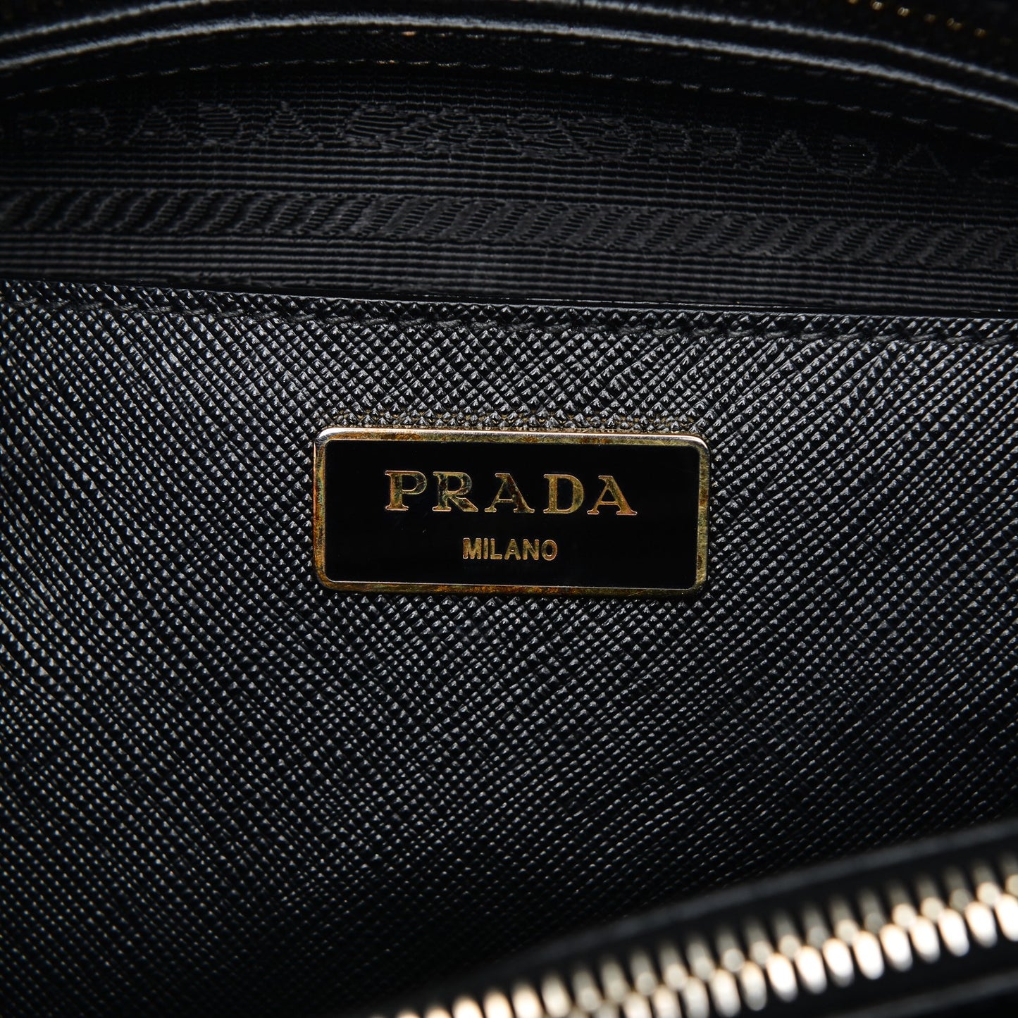 Saffiano Lux Medium Promenade Tote Black
