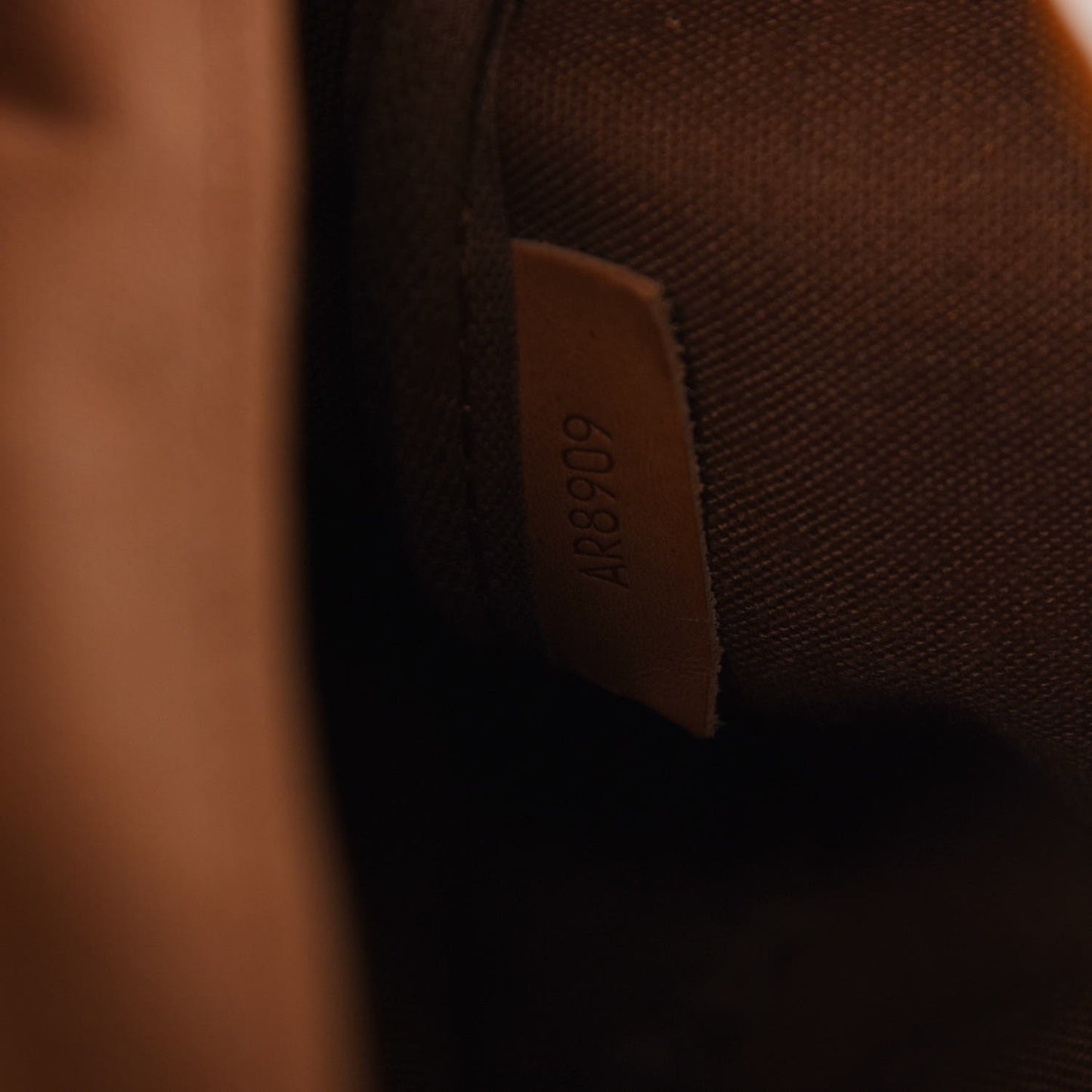 Monogram Saumur 43