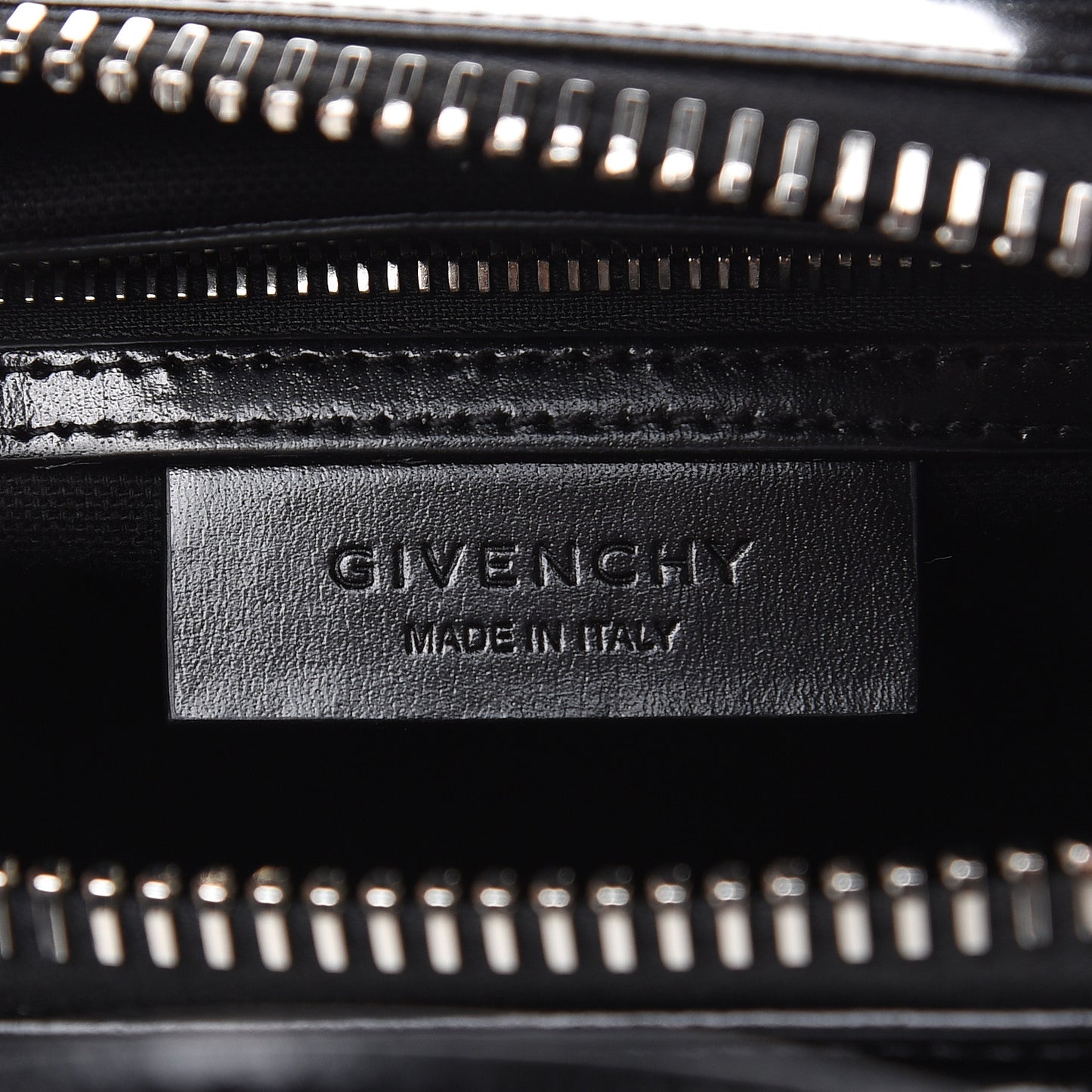 Shiny Lord Calfskin Mini Antigona Black