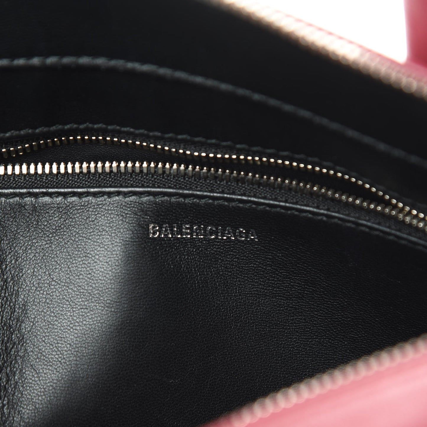 Shiny Day Calfskin S Triangle Duffle Rouge Grenat