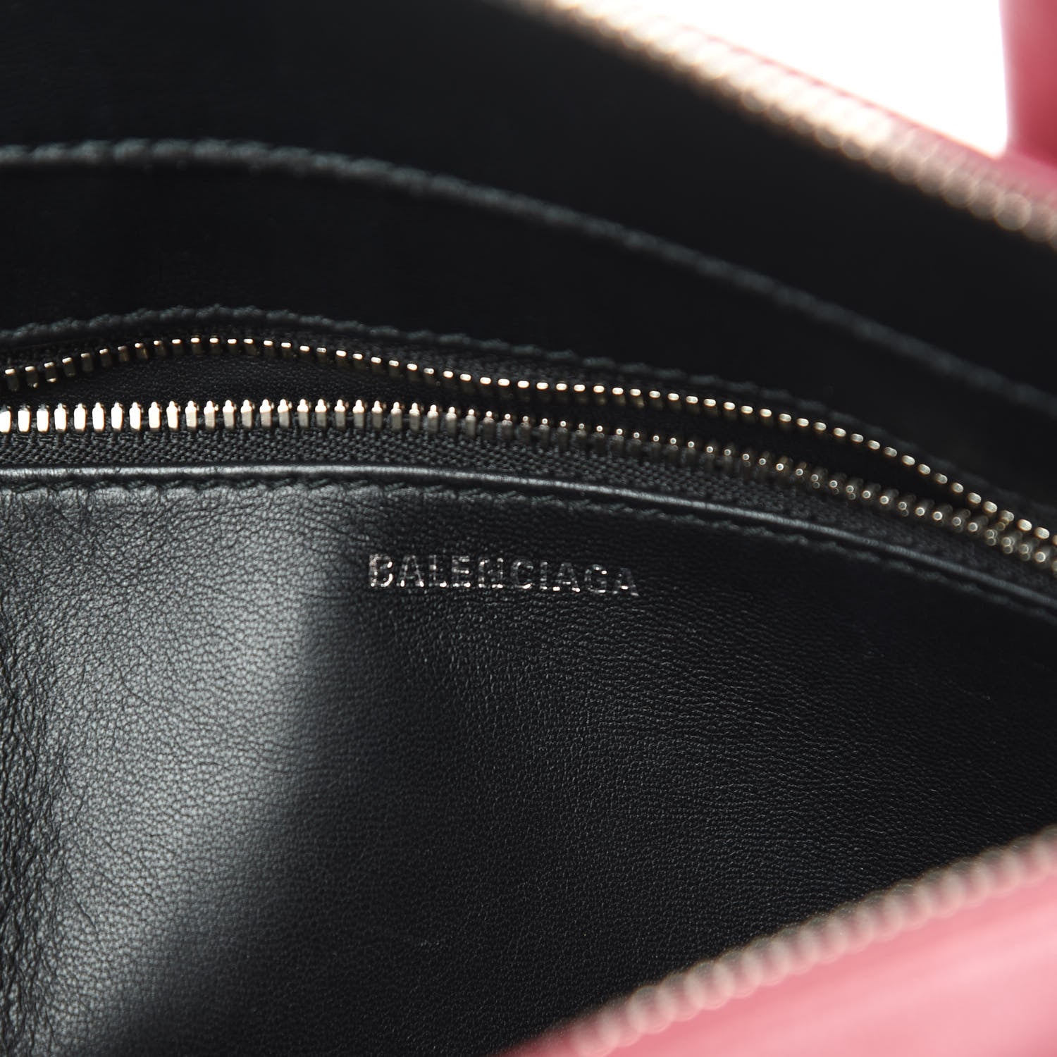 Balenciaga Shiny Day Calfskin S Triangle Duffle Rouge Grenat 7 of 14
