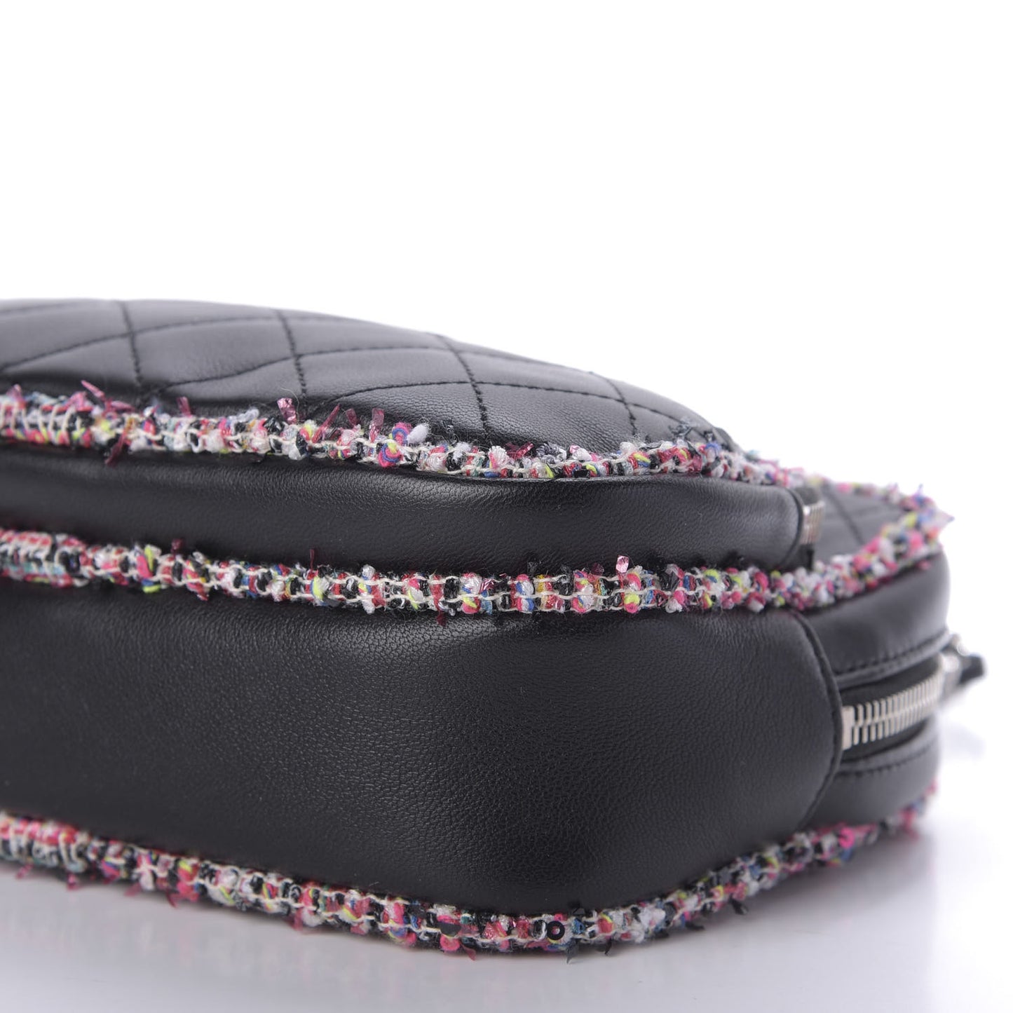 Lambskin Quilted Tweed Elegant Trim Front Zip Camera Case Black