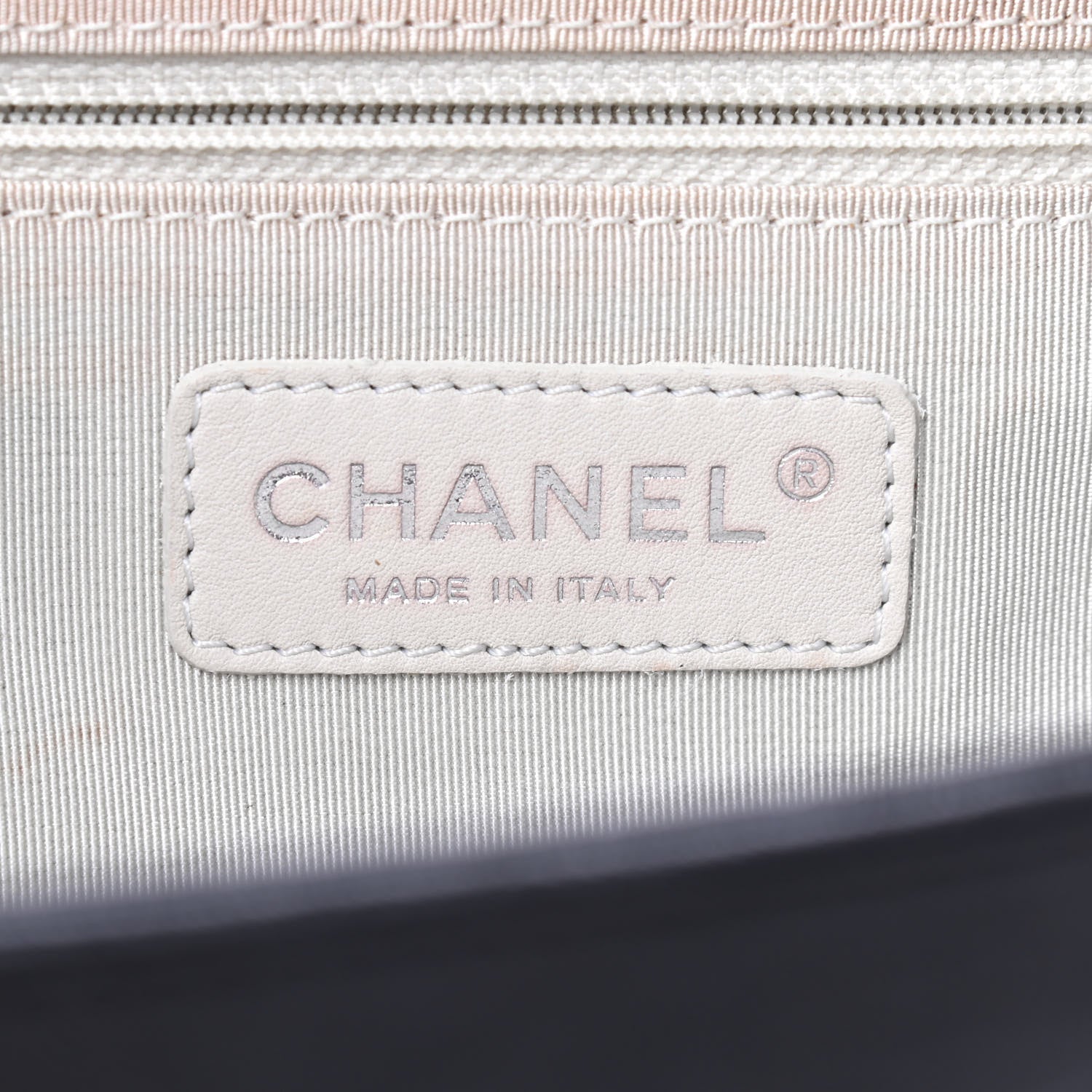 Chanel Washed Lambskin Quilted Medium Chain Around Messenger Black 8 of 10