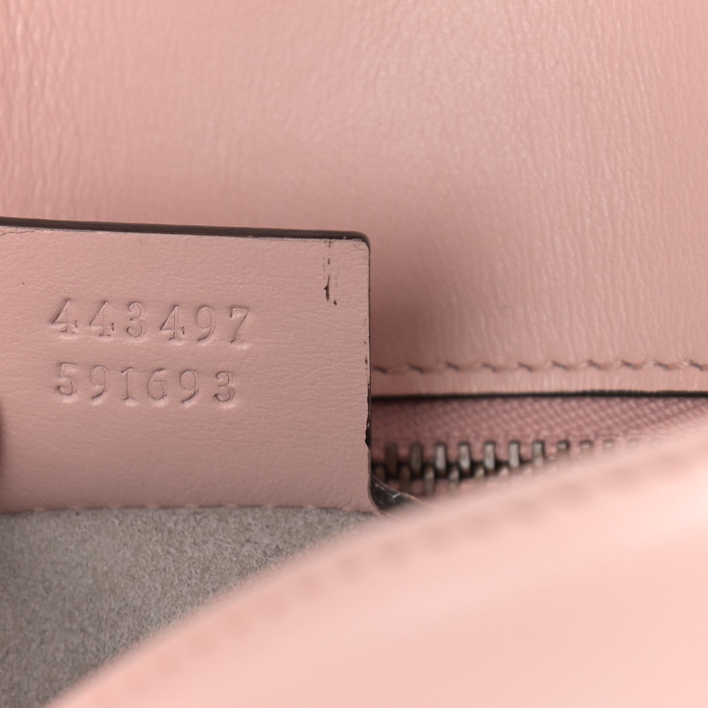 Calfskin Matelasse Small GG Marmont Shoulder Bag Perfect Pink