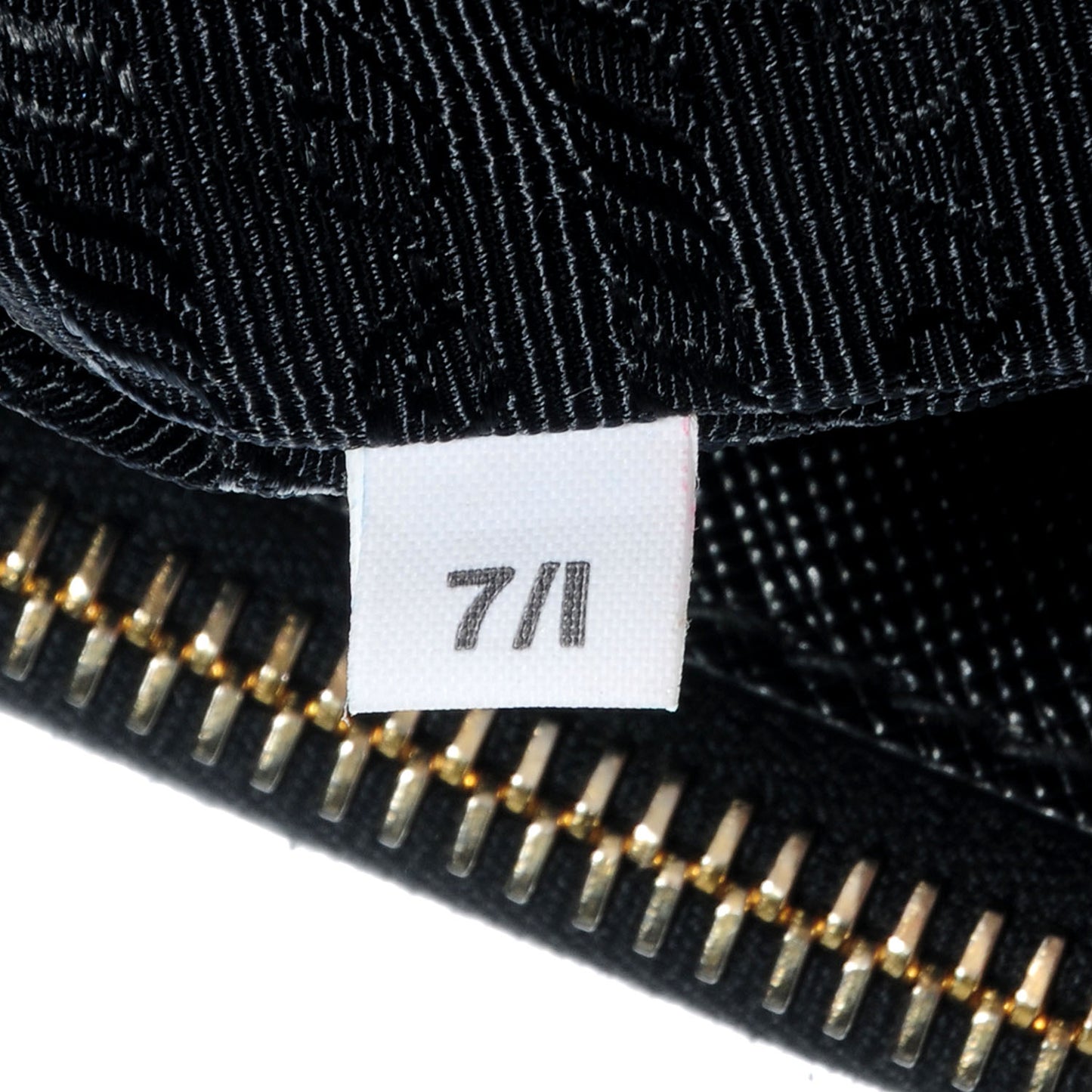 Saffiano Lux Medium Double Zip Tote Nero Black