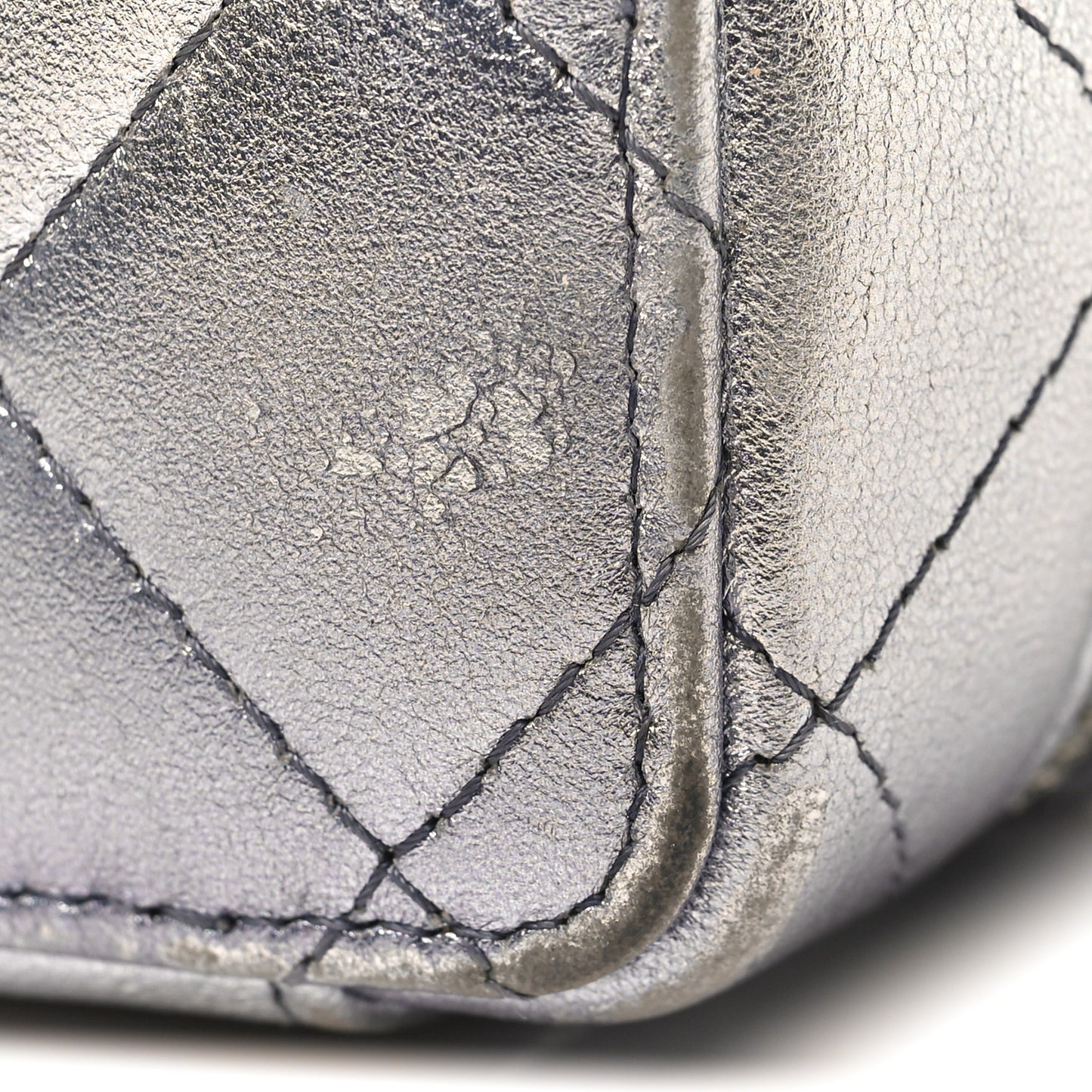 Gradient Metallic Lambskin Quilted Like A Wallet Clutch With Chain Silver Purple