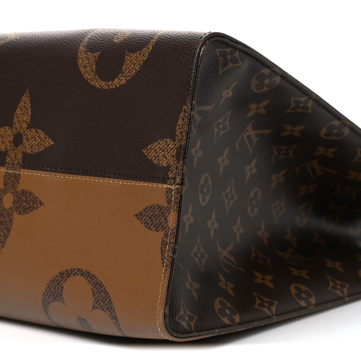 Louis Vuitton Reverse Monogram Giant Onthego GM 9 of 9