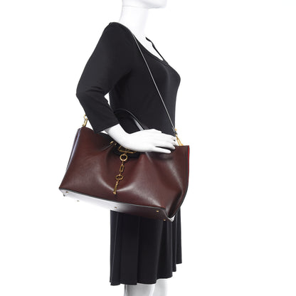 Valentino Garavani Grainy Calfskin Medium VLogo Escape Shopper Rubin 2 of 14