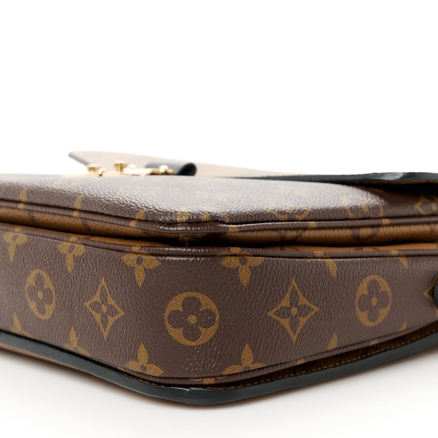 Reverse Monogram Pochette Metis