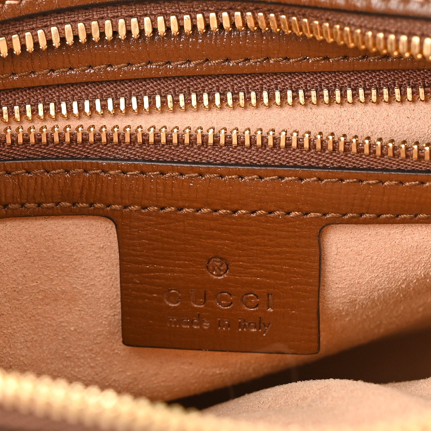 Azalea Calfskin Small Horsebit 1955 Shoulder Bag Brown Sugar