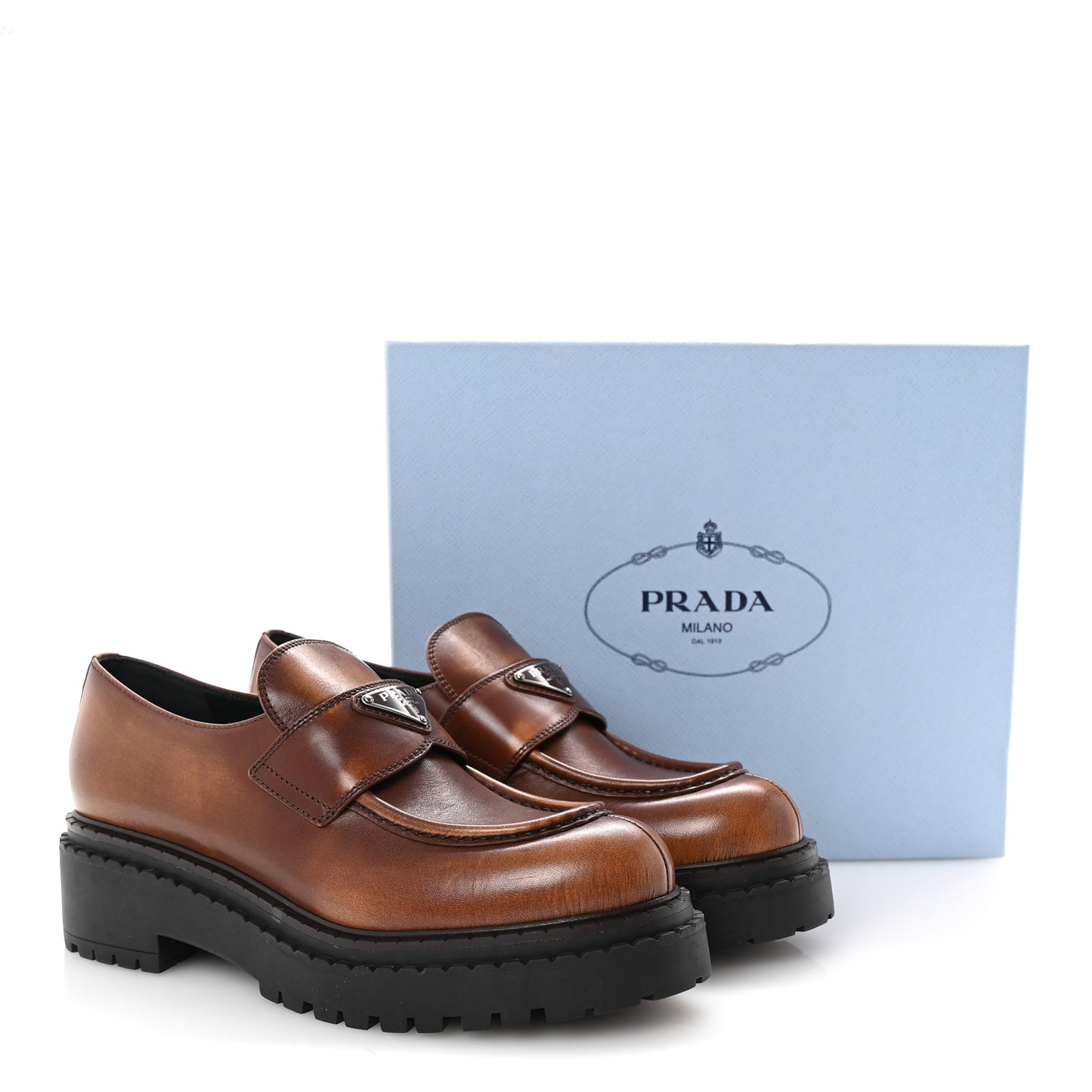 Spazzolato Triangle Logo Monolith Pointy 55mm Loafers 41 Cognac