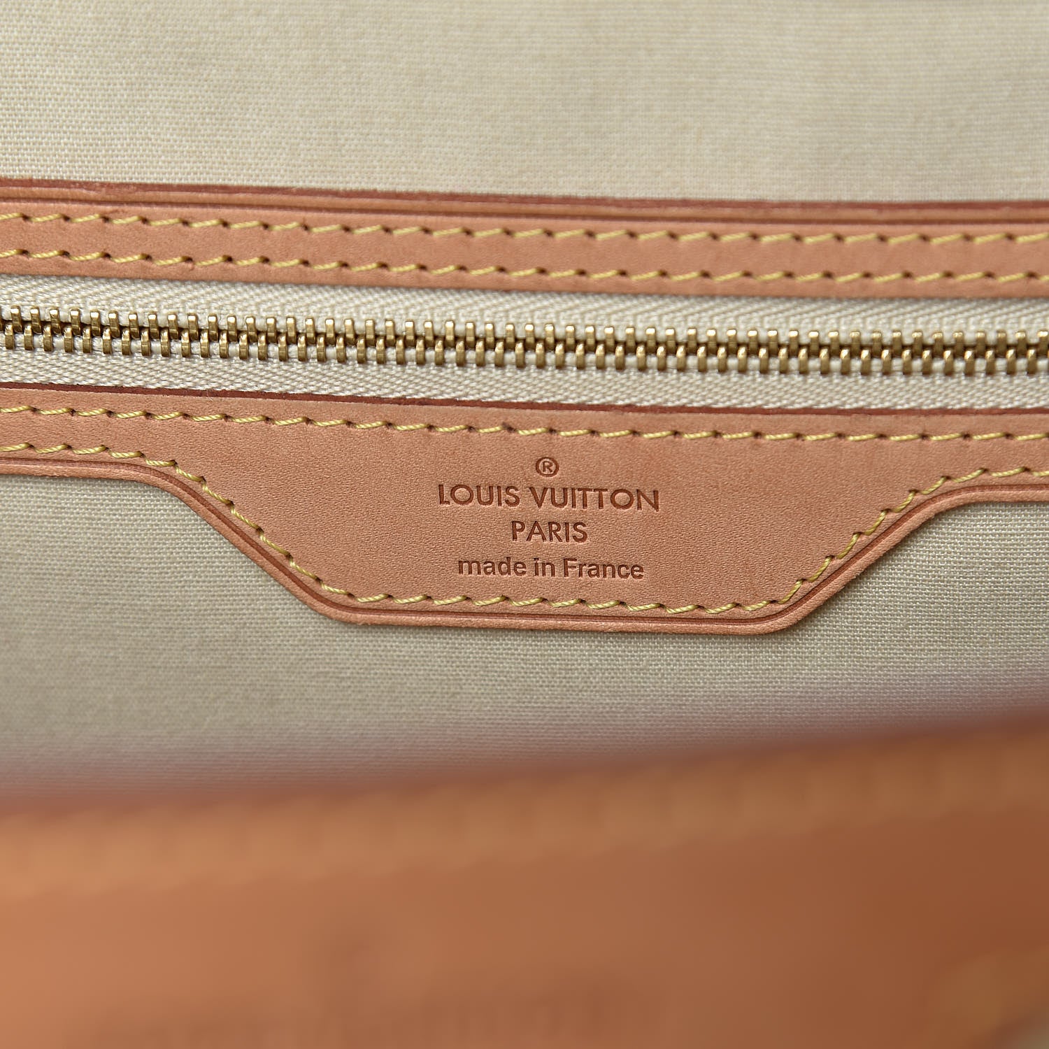 Louis Vuitton Vernis Brea GM Blanc Corail 6 of 13