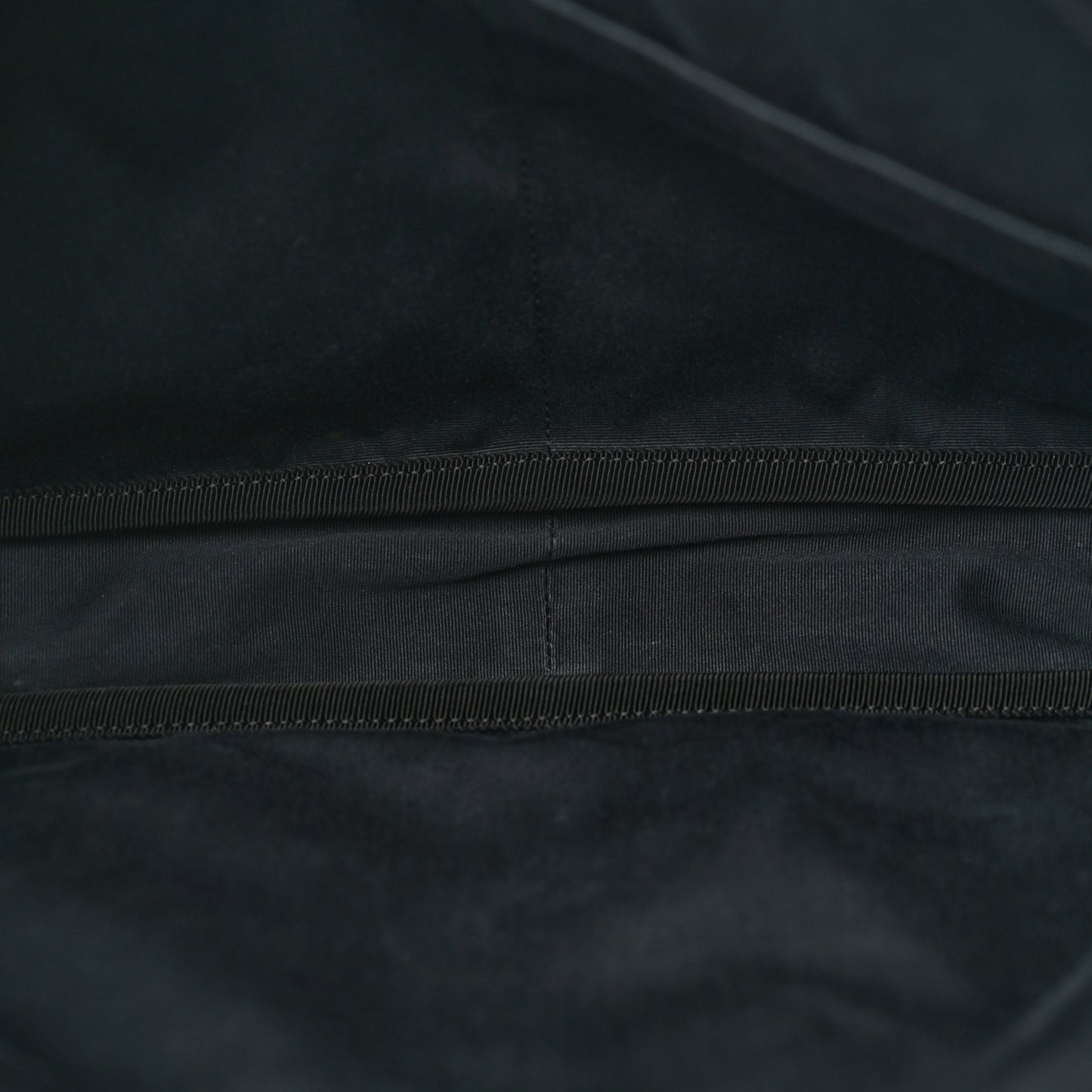 Suede Flat Messenger Bag Black