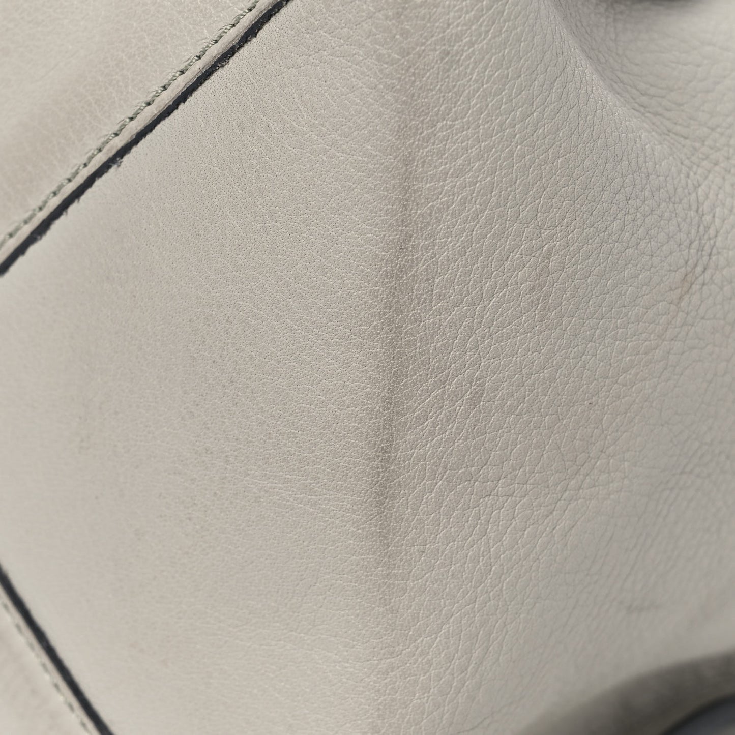 Veau Papier A4 Zip Around Tote Gray