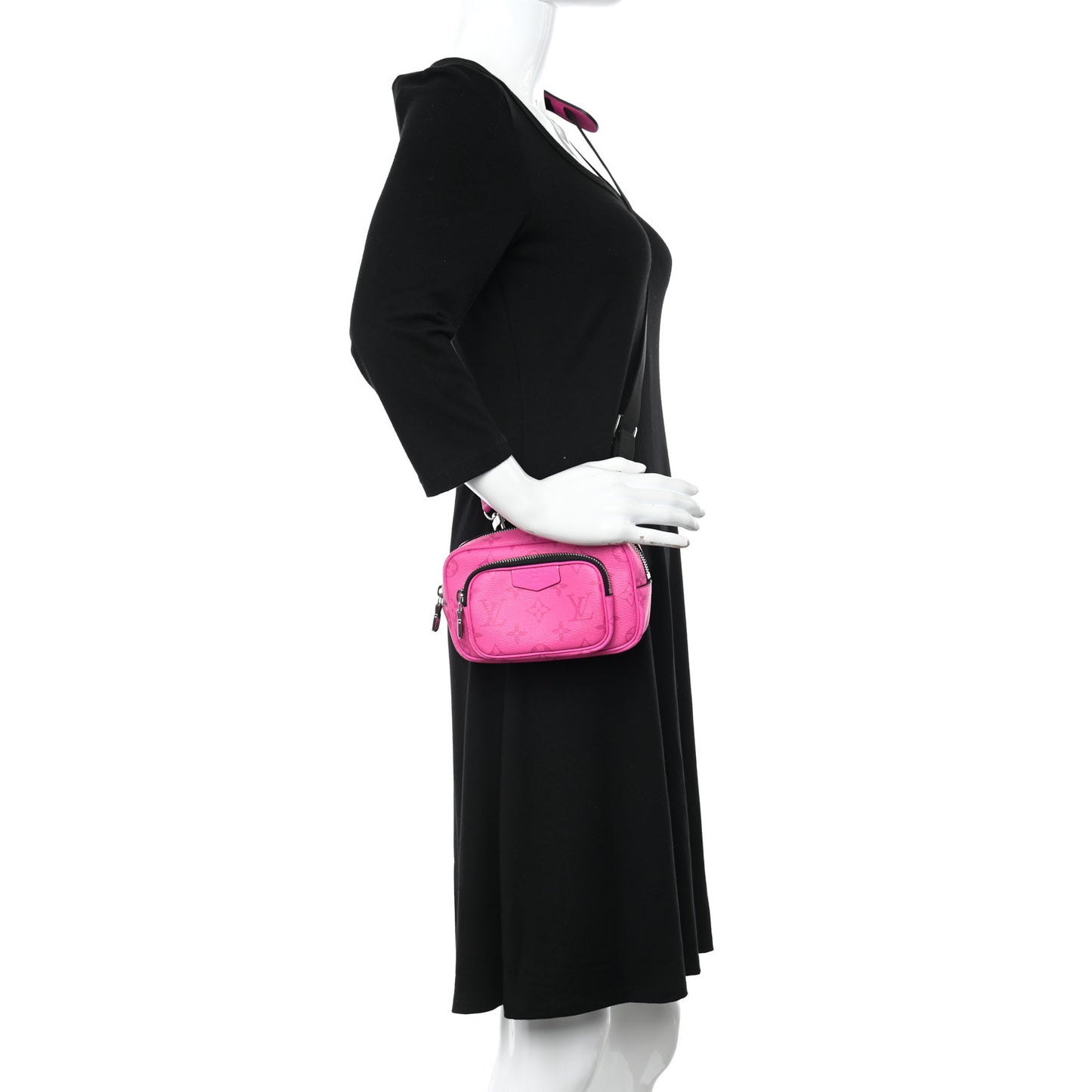 Taigarama Outdoor Pouch Fuchsia