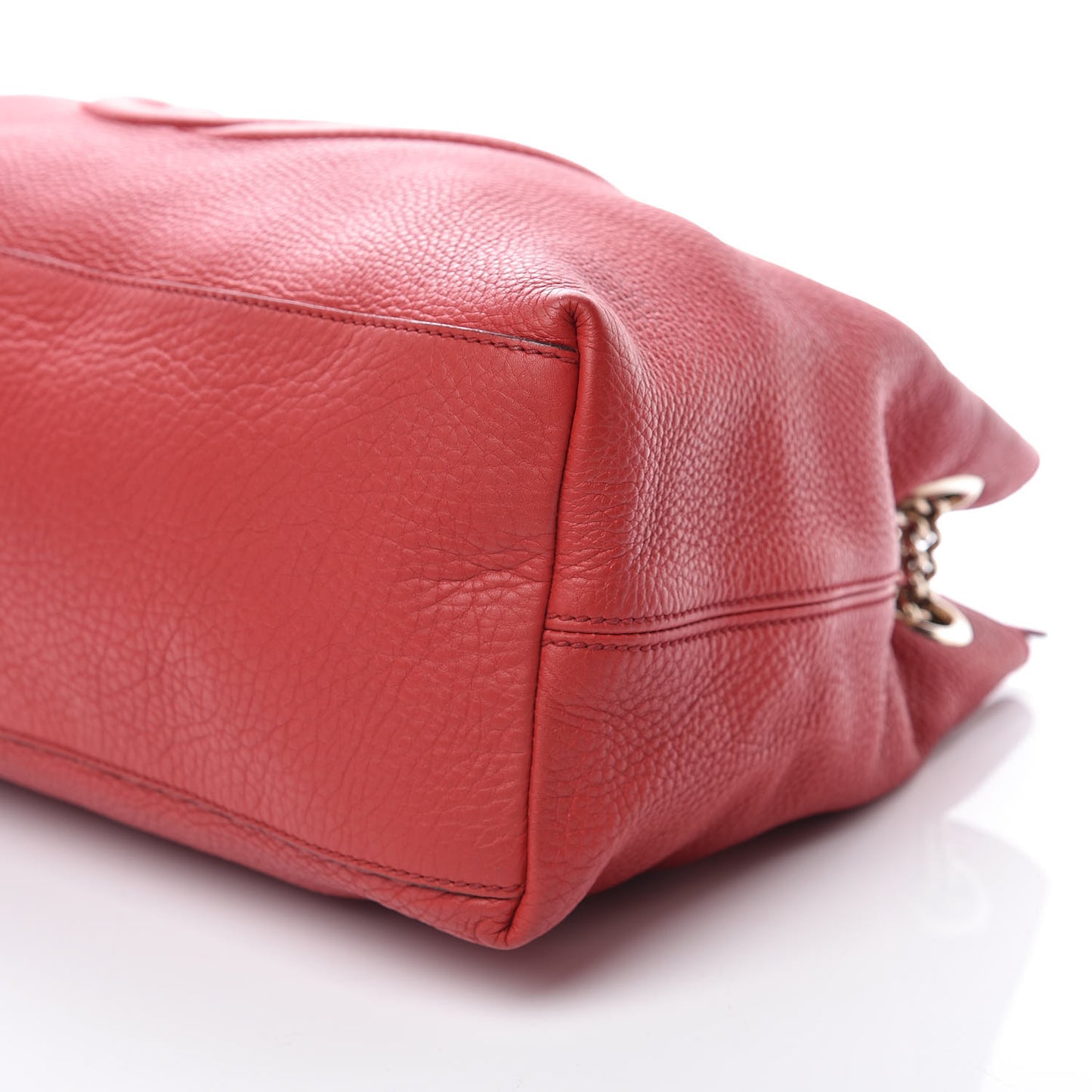 Pebbled Calfskin Medium Soho Chain Shoulder Bag Tabasco Red