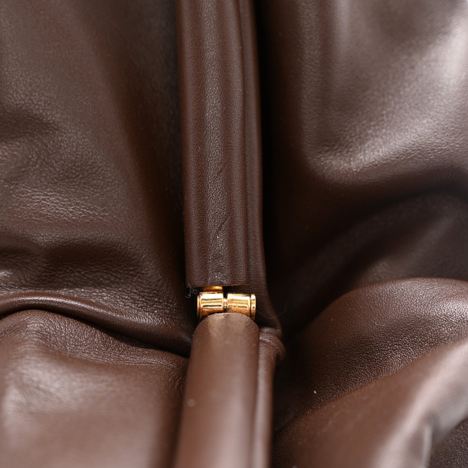 Bottega Veneta Smooth Butter Calf The Pouch Oversized Clutch Brownie 8 of 8