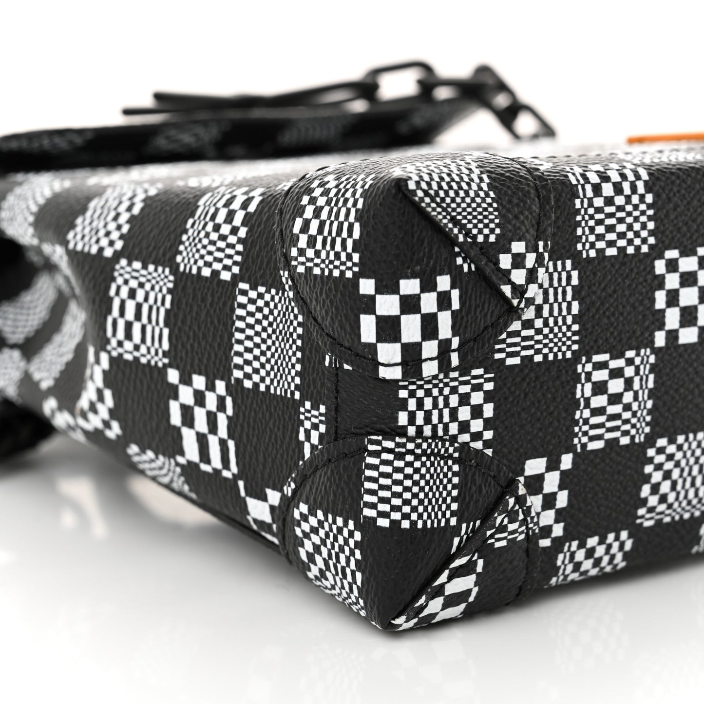 Damier Distorted Steamer XS