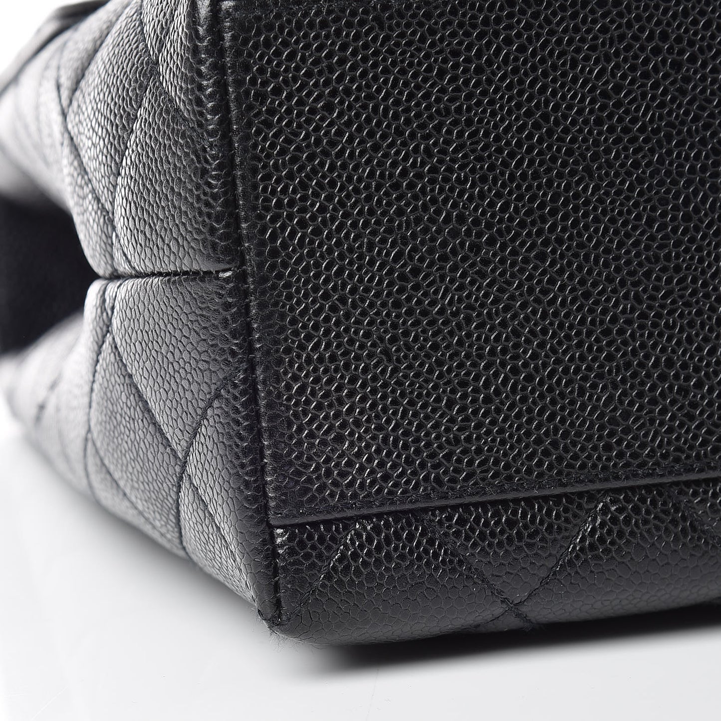 Caviar Quilted Jumbo Kelly Flap Black