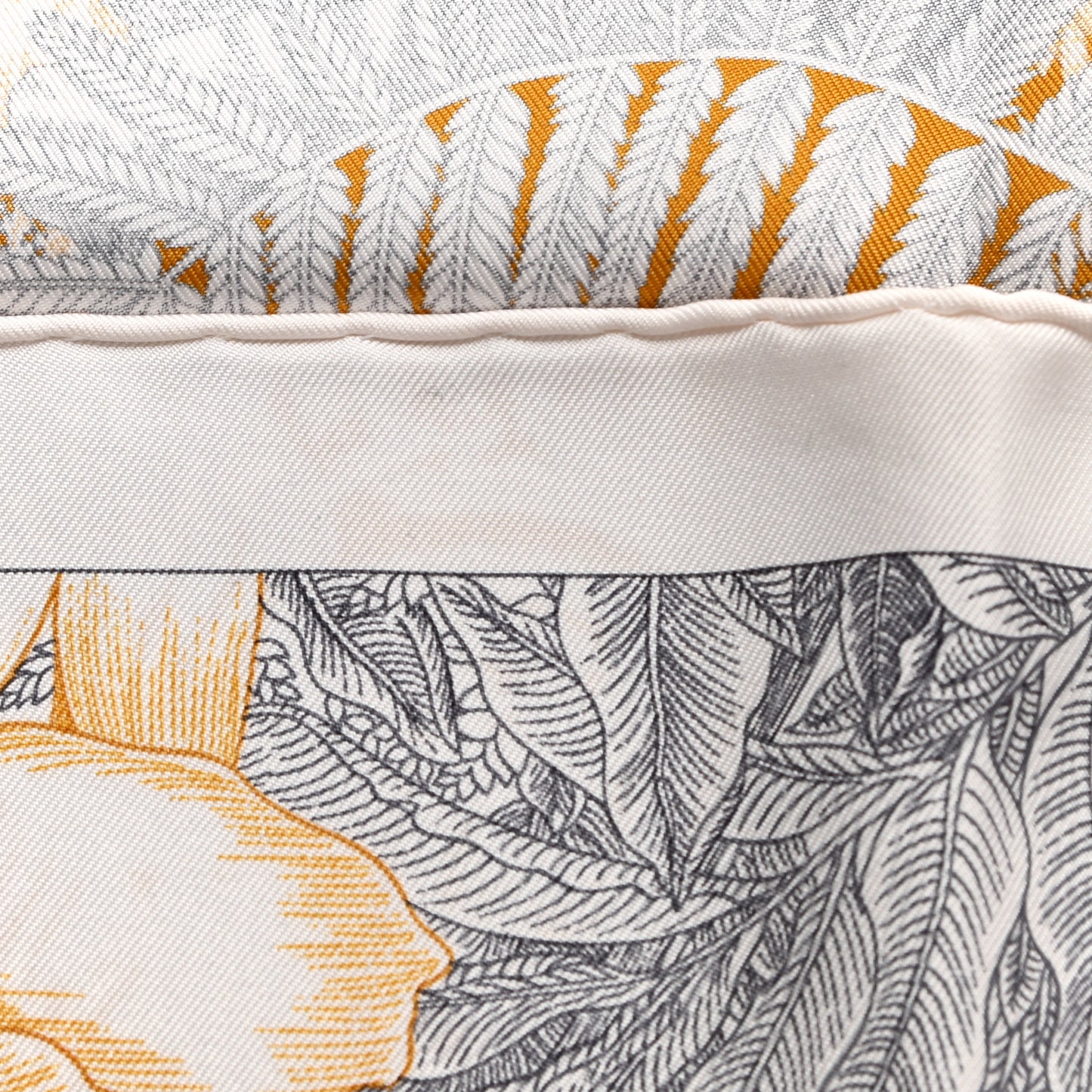 Silk Faubourg Tropical Scarf 90 Sepia White Caramel