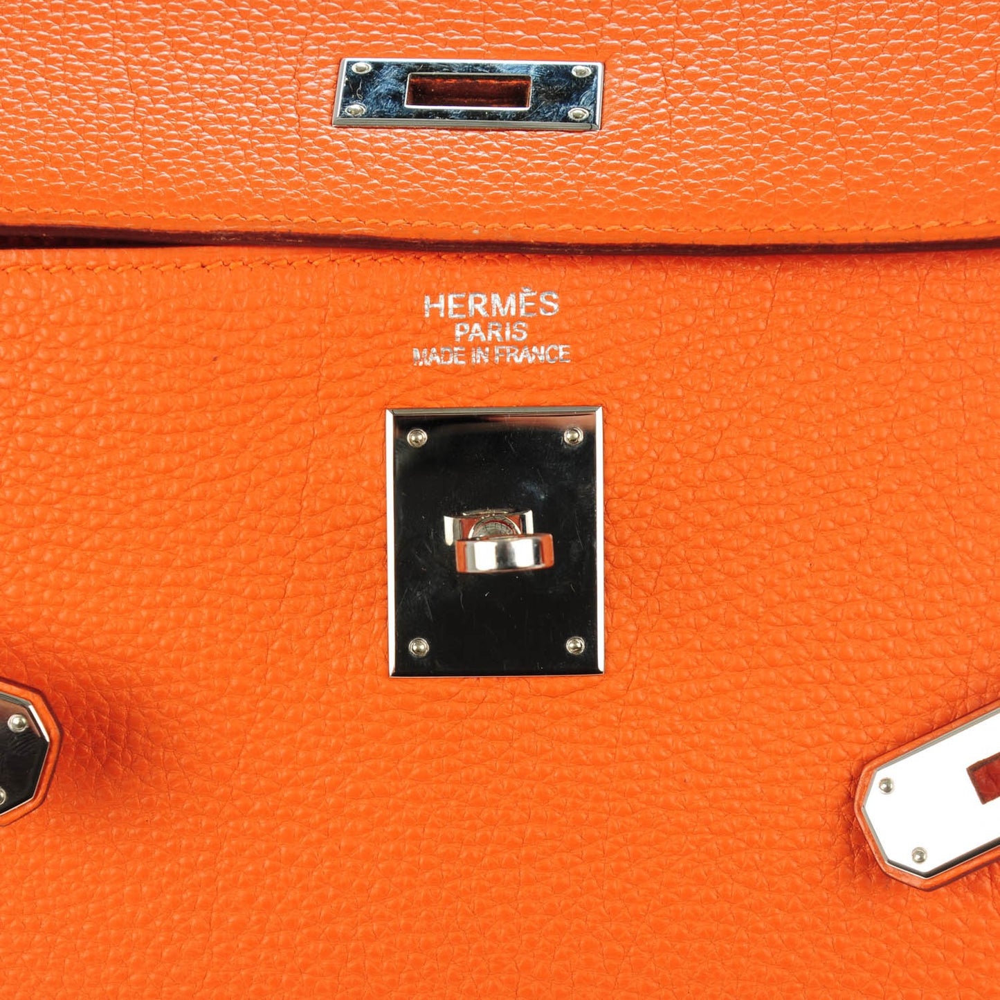 Togo Kelly Retourne 35 Orange