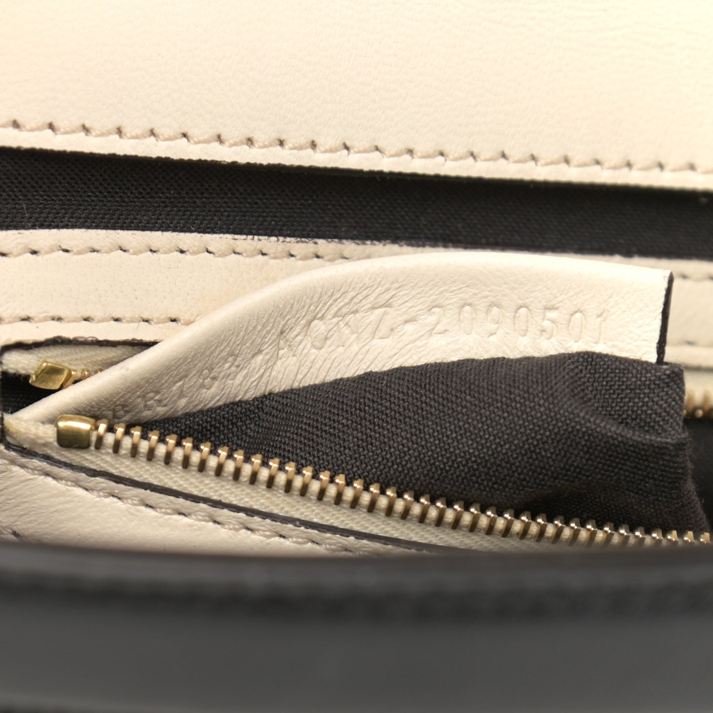 Nappa Apolo Bi-Color Chain Baguette Uovo Black