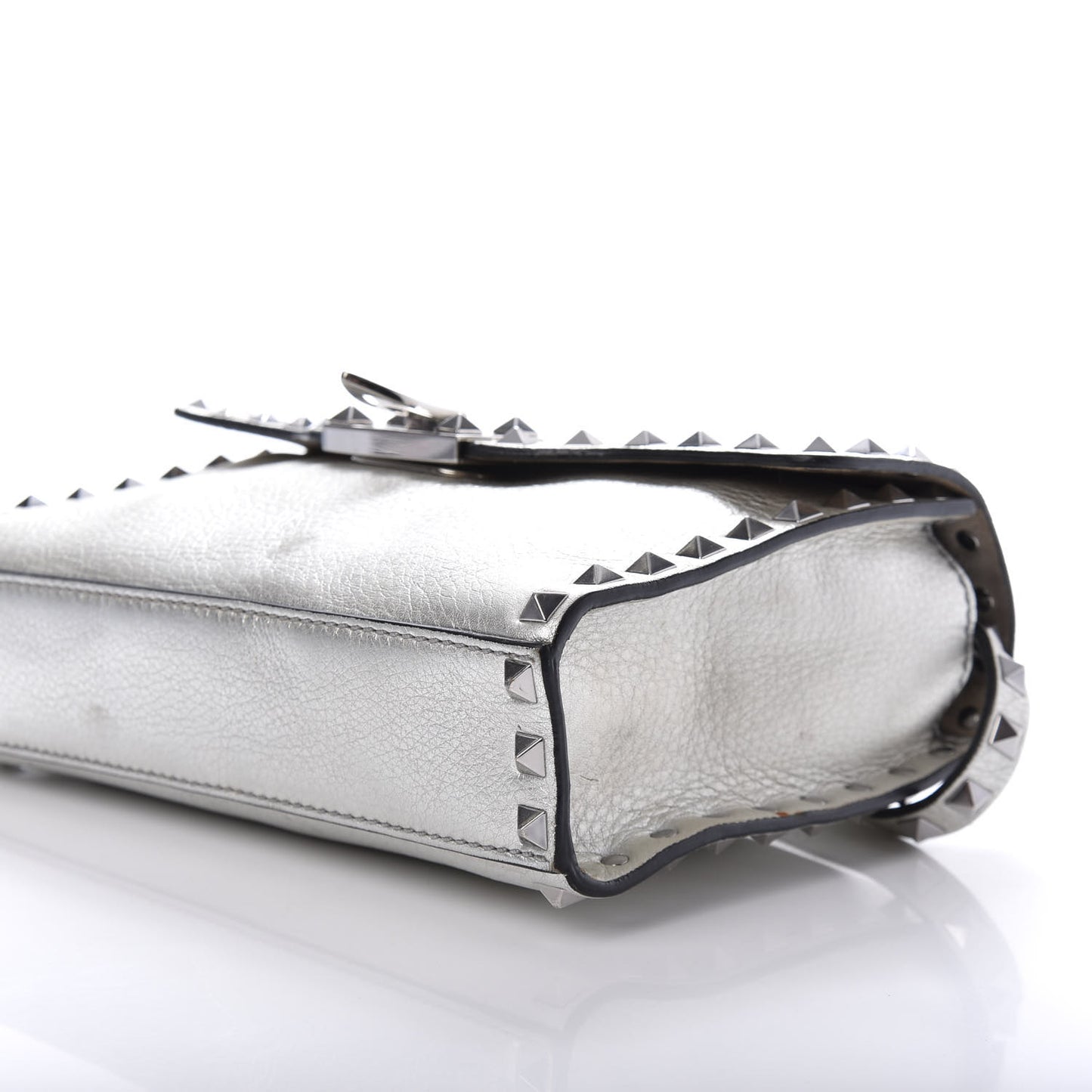 Metallic Pebbled Calfskin Medium Rockstud Flip Lock Crossbody Bag Silver